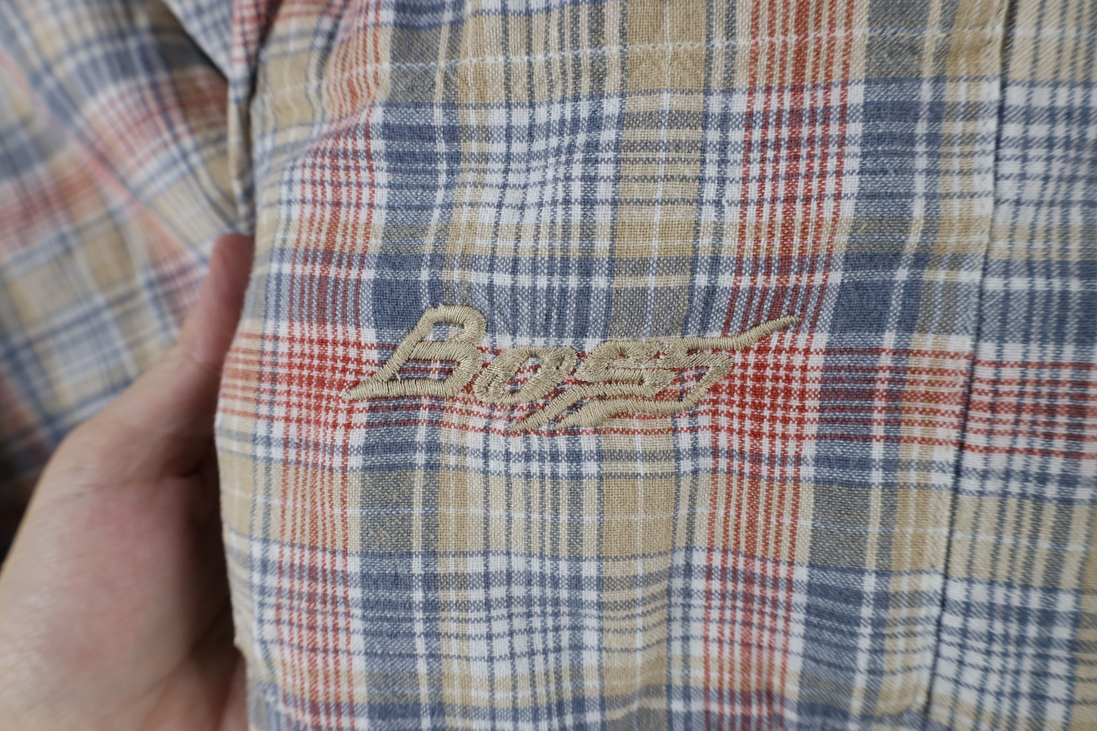 Vintage Vintage 90s Boss Streetwear Madras Plaid Button Shirt Size US L / EU 52-54 / 3 - 5 Thumbnail