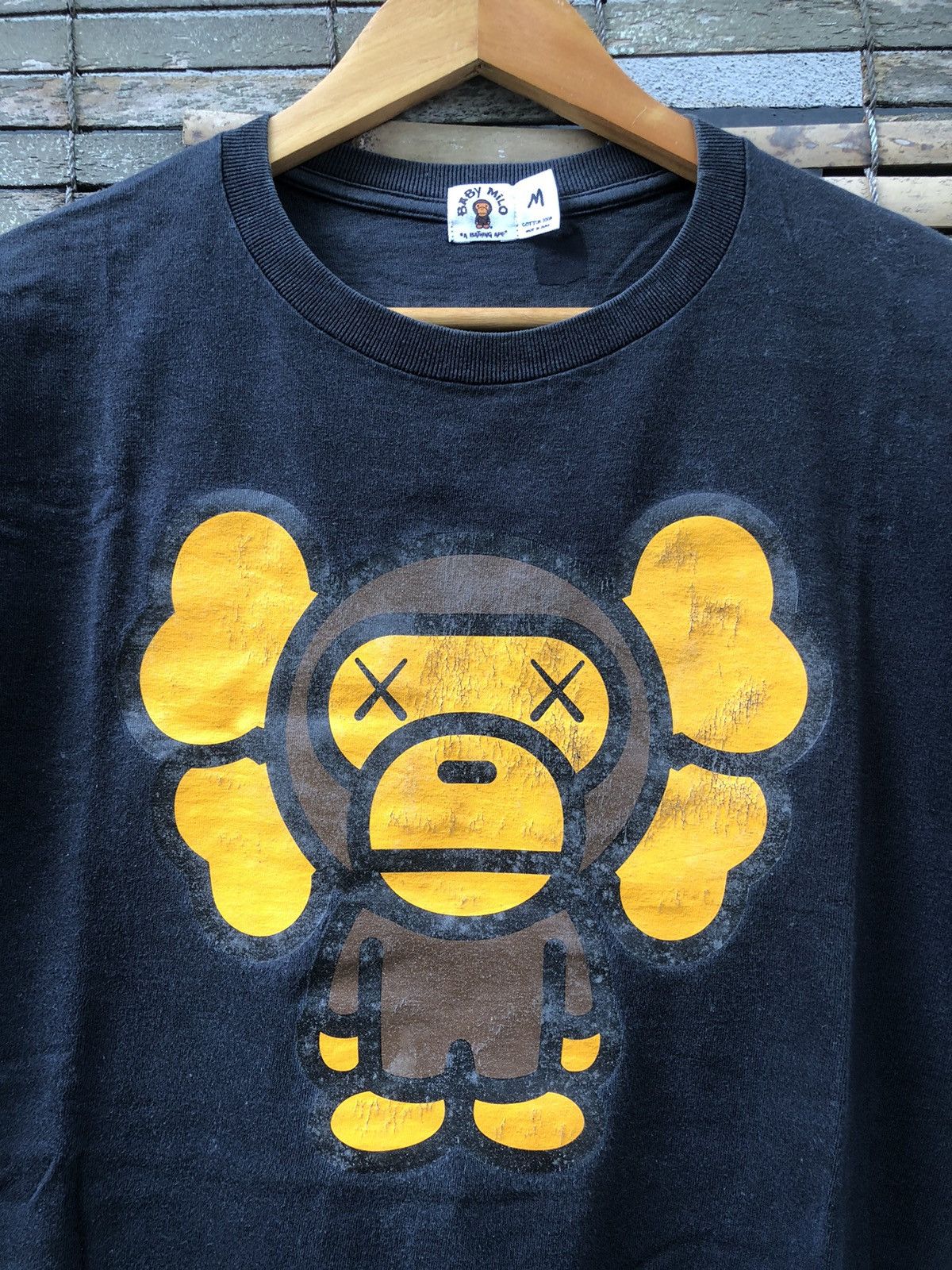 Bape × Kaws 🔥Vintage🔥Bape X Kaws Baby Milo Tshirt Size US M / EU 48-50 / 2 - 2 Thumbnail