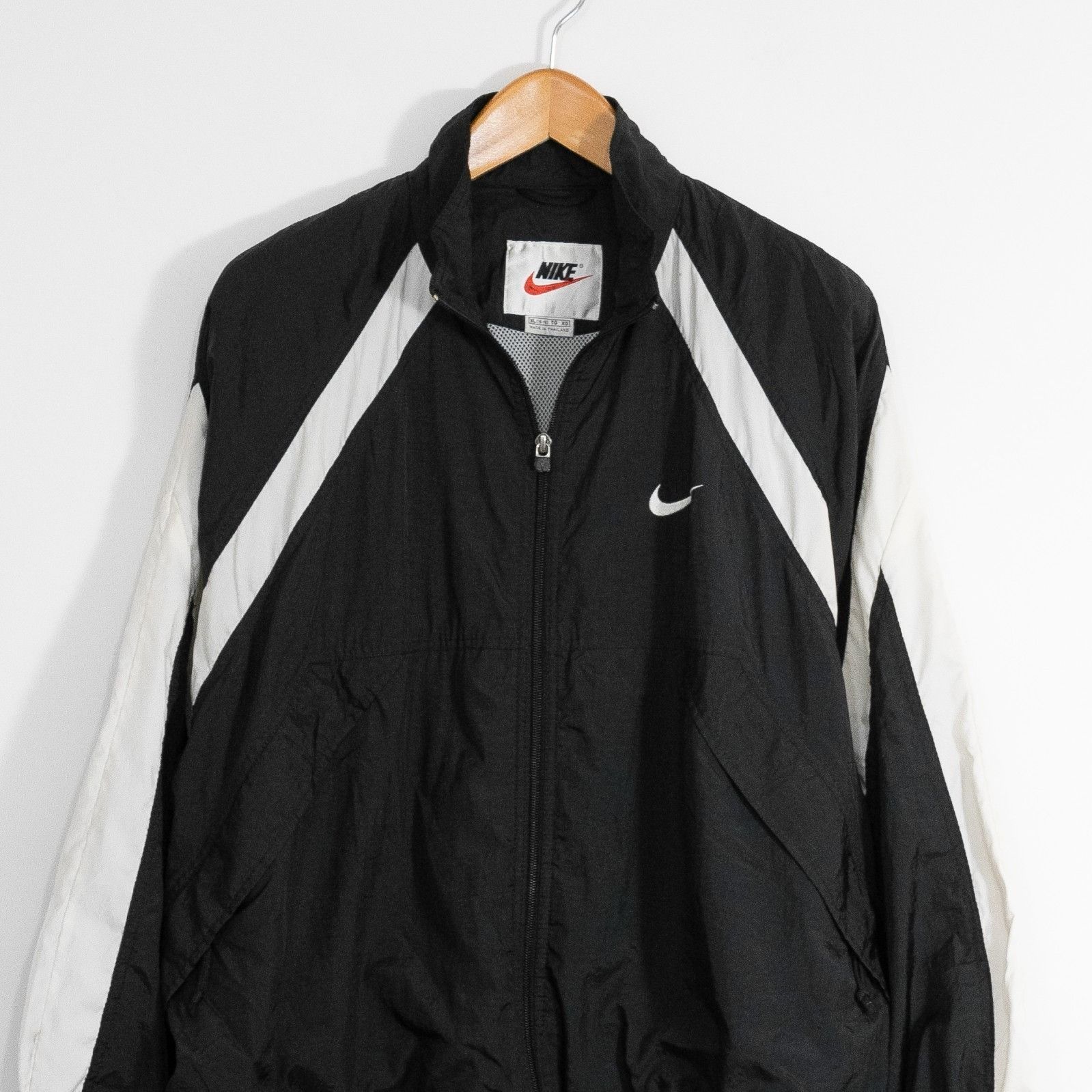 Nike Vintage 90s Nike Windbreaker Jacket Mens XL - Distressed Size US XL / EU 56 / 4 - 2 Thumbnail