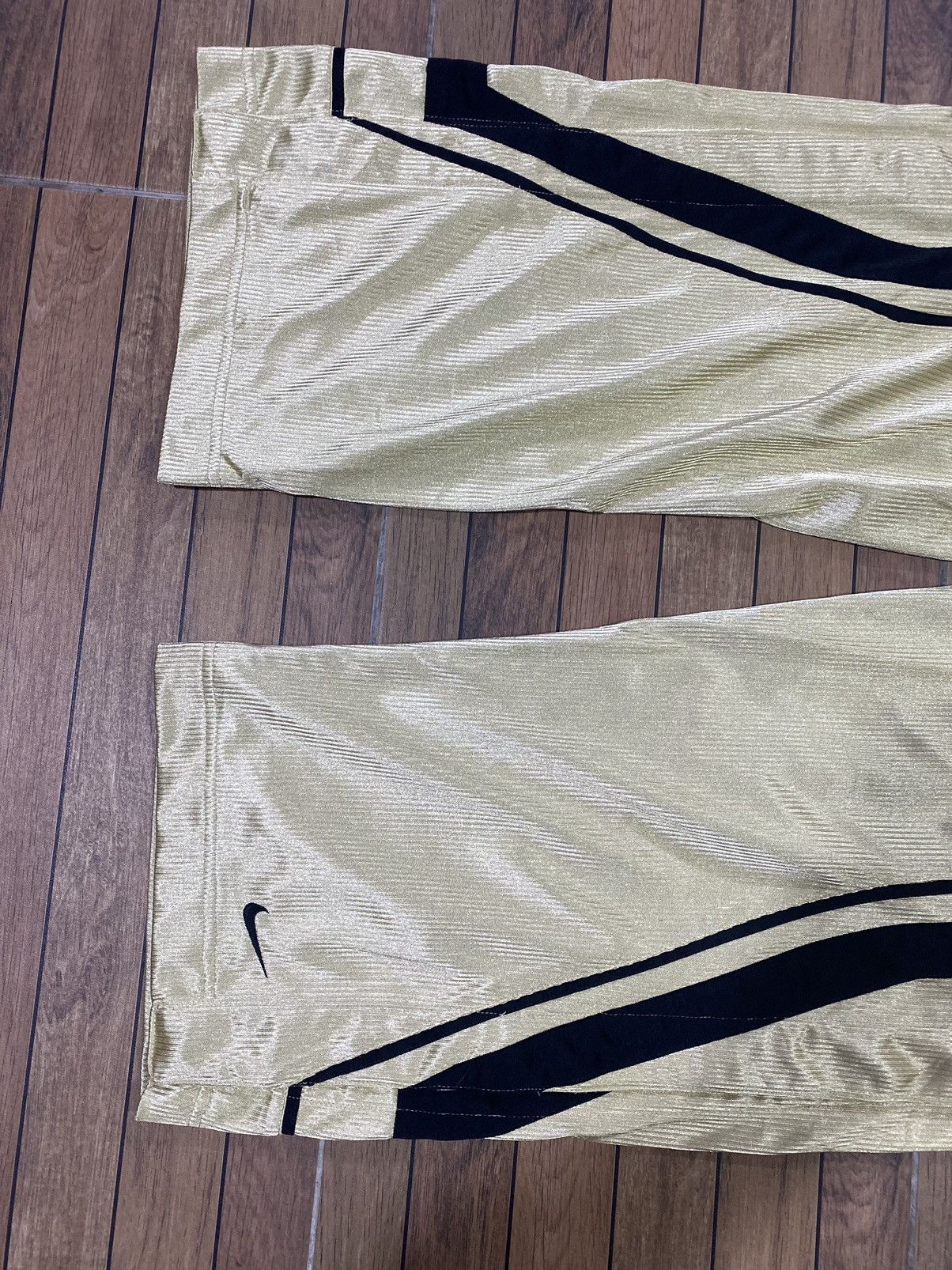 NBA Nike x NBA Gold Velour Tearaway Track Pants Rare VTG Warm-Up Size US 36 / EU 52 - 4 Thumbnail