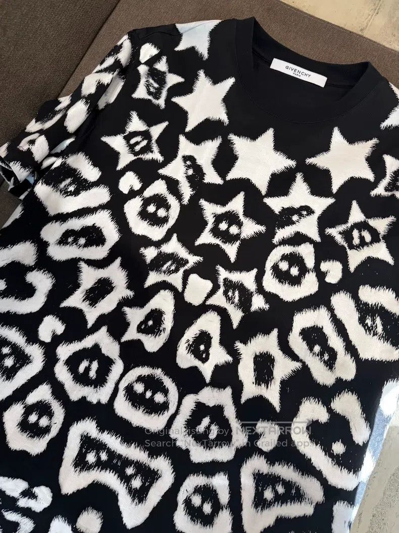 Givenchy Givenchy Black and White Starry Short Sleeve T-Shirt Size US M / EU 48-50 / 2 - 2 Thumbnail
