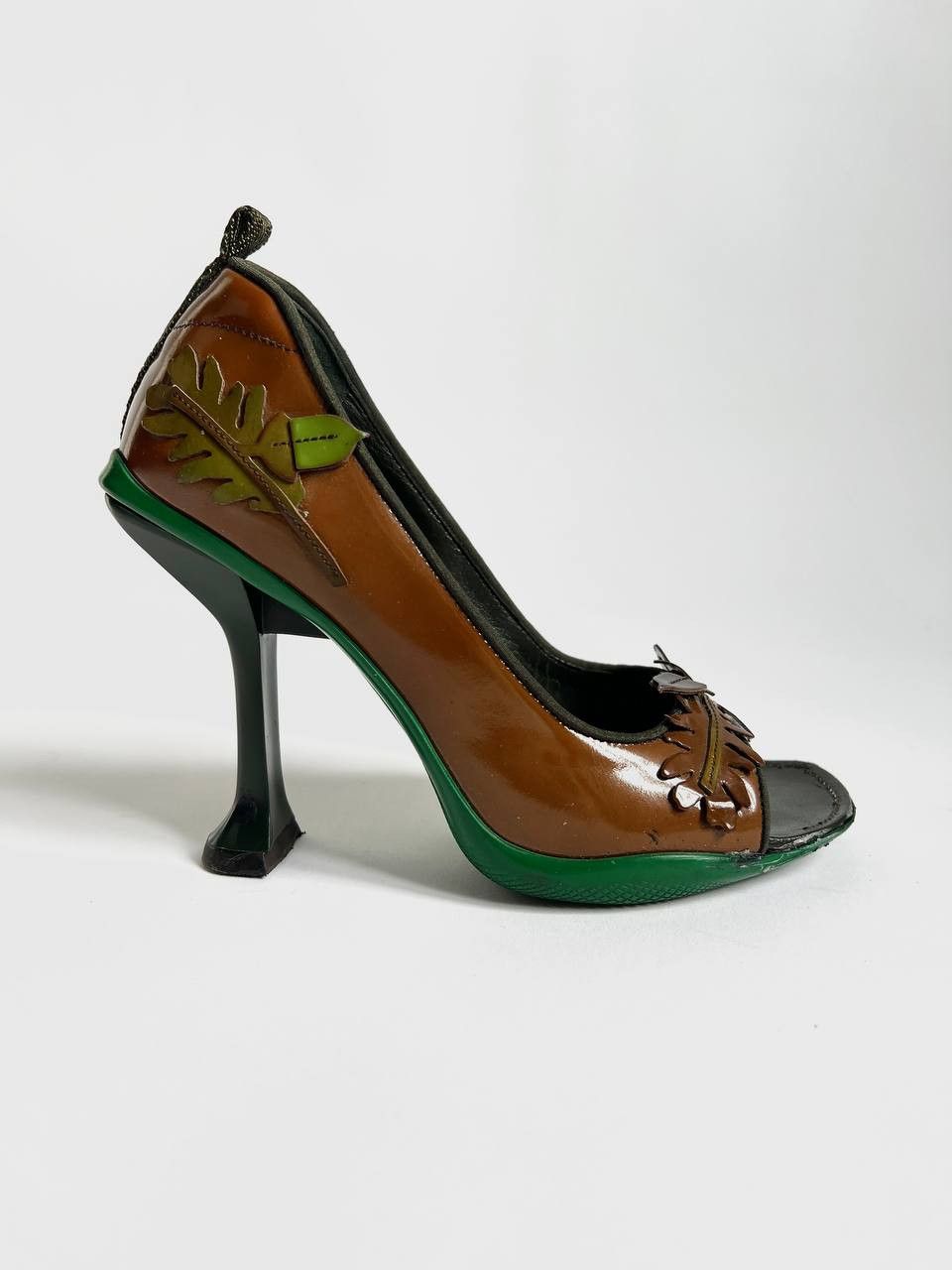 Prada Prada FW99 Patent Leather Leaf Heels Size US 6.5 / IT 36.5 - 1 Thumbnail