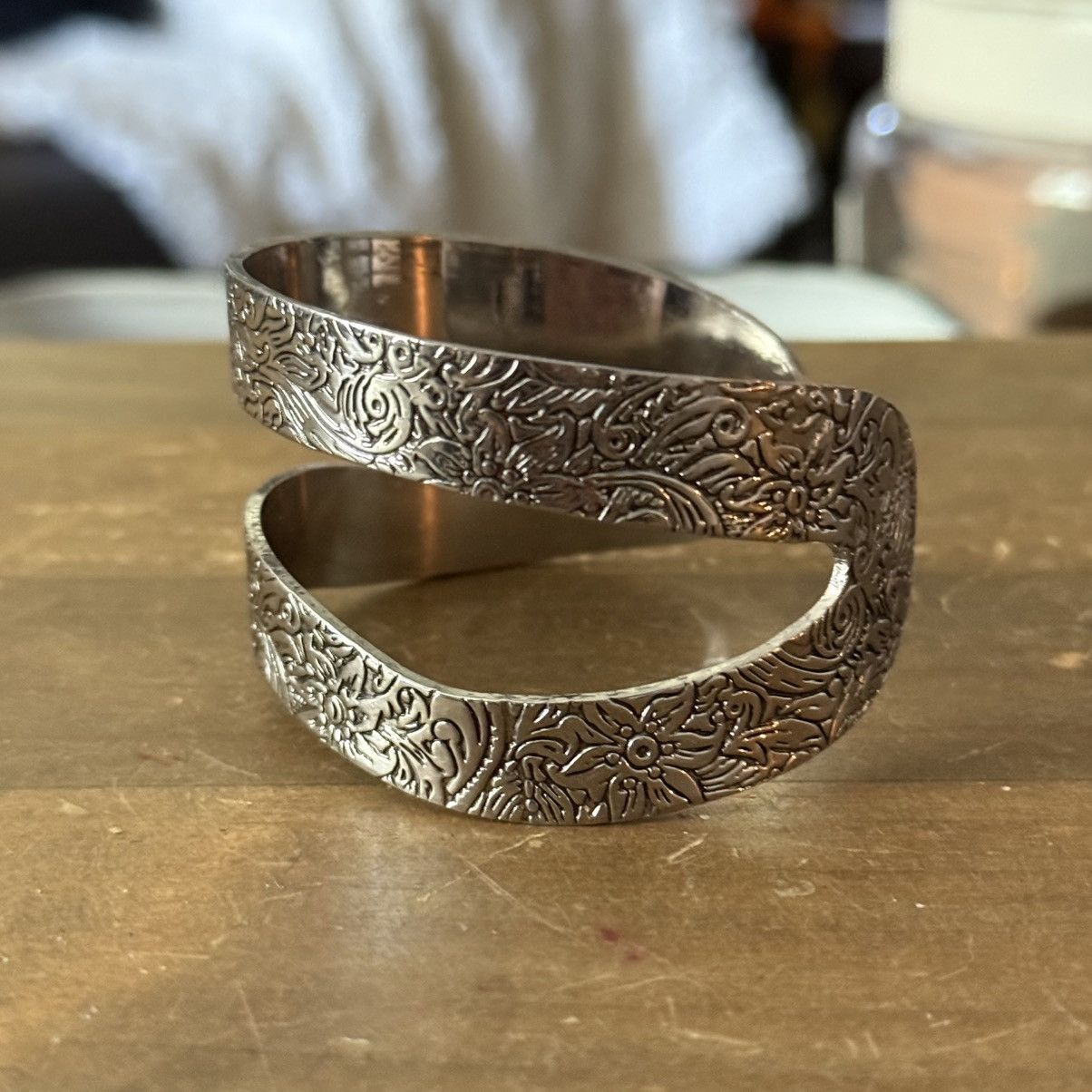 Other Silver tone floral etched cut out wavy cuff bangle bracelet Size ONE SIZE - 5 Thumbnail