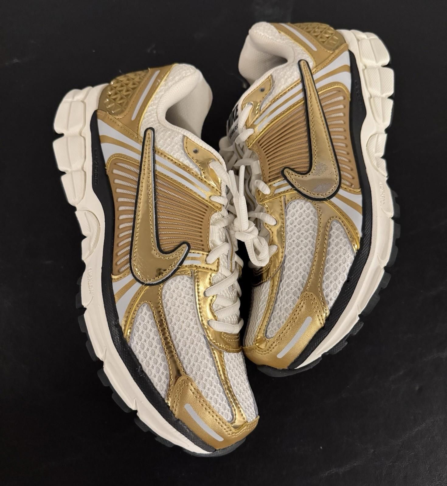 Nike Size 12 - Nike Air Zoom Vomero 5 Metallic Gold W Size US 12 / IT 42 - 1 Thumbnail