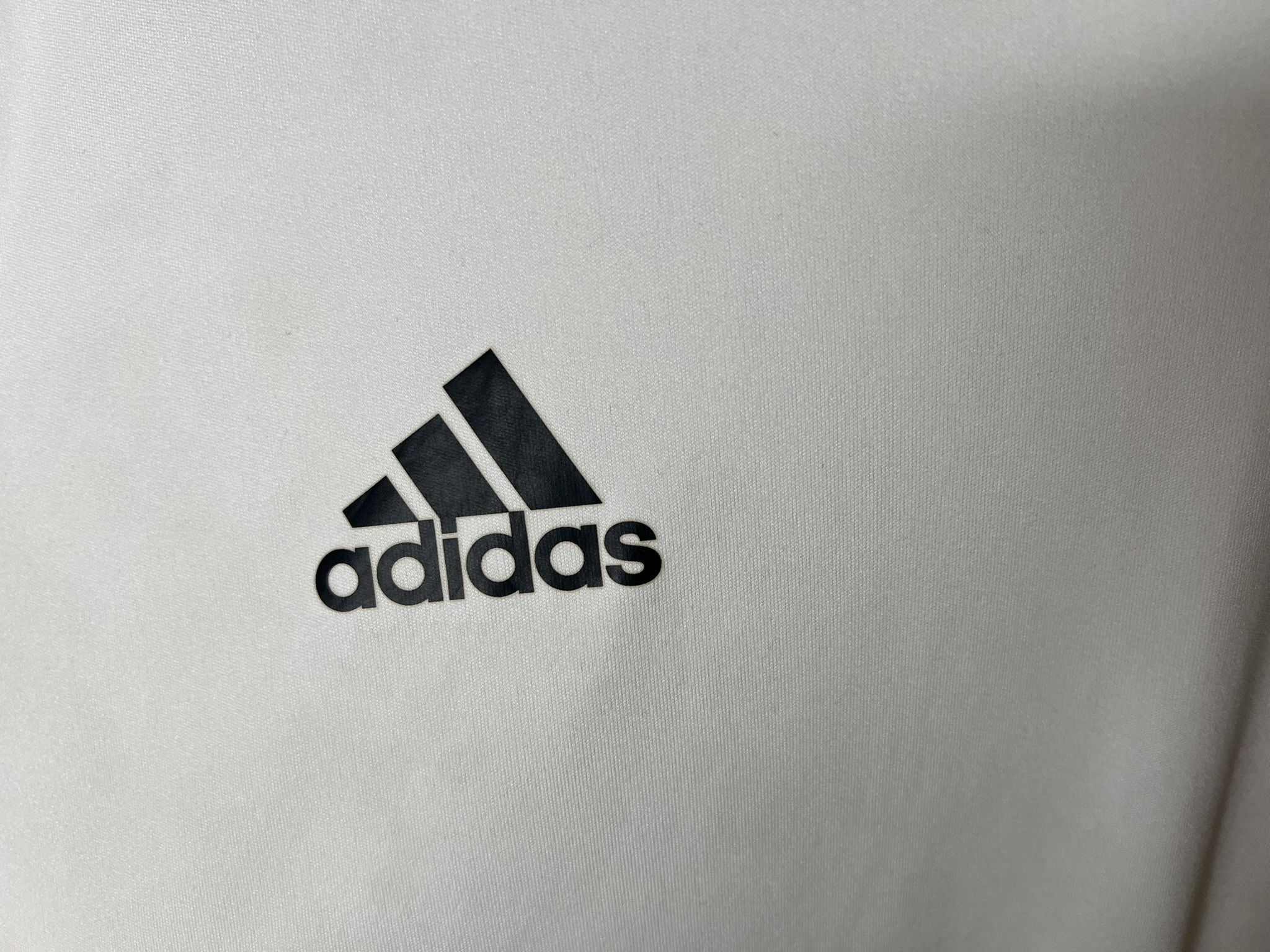 Adidas JUVENTUS 2020 2021 TRAINING FOOTBALL SHIRT SOCCER JERSEY Size US M / EU 48-50 / 2 - 4 Thumbnail