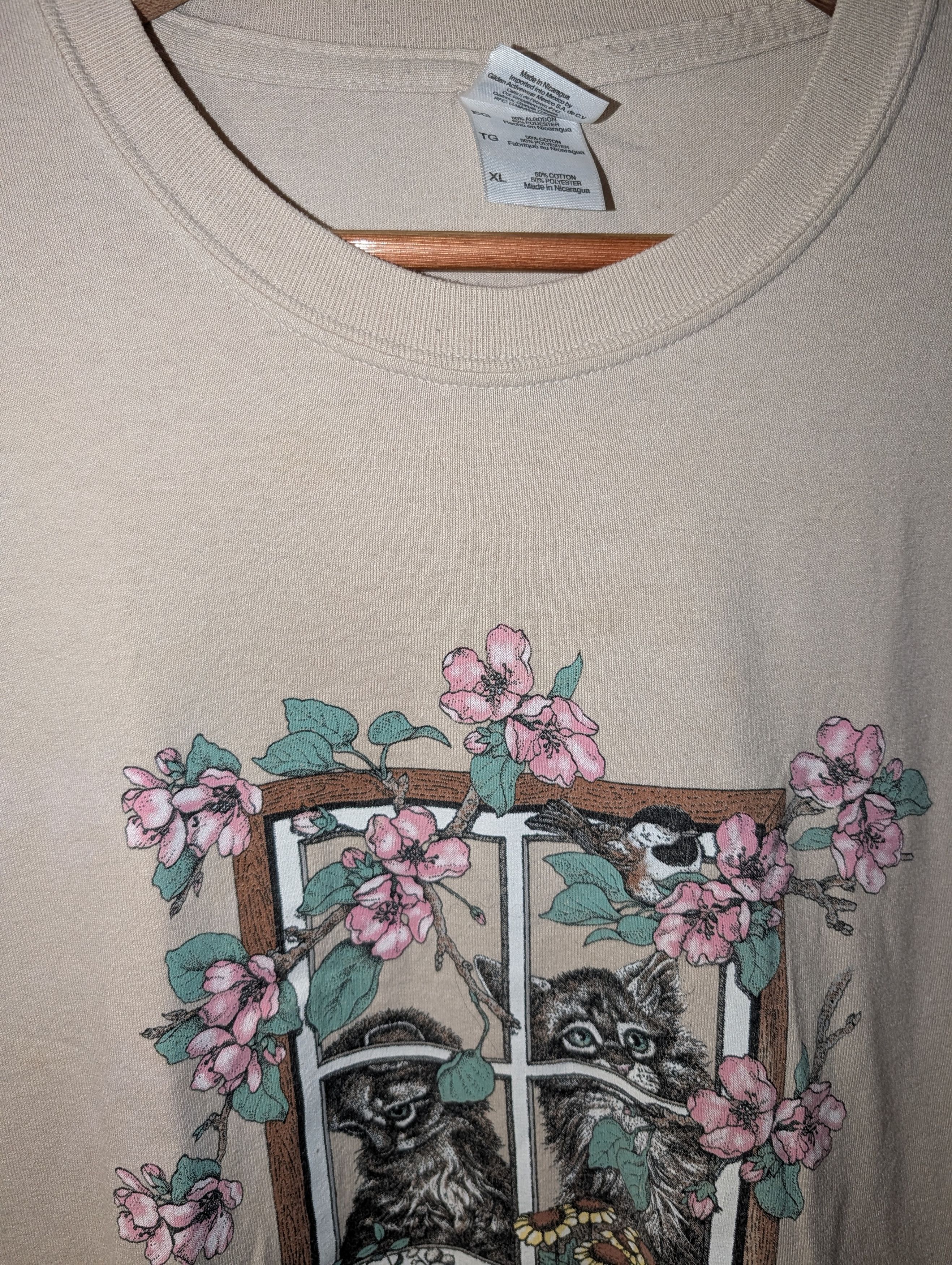 Arts & Science Vintage Kittens Cat Animal Nature Window Flower T-Shirt Size US XL / EU 56 / 4 - 5 Thumbnail