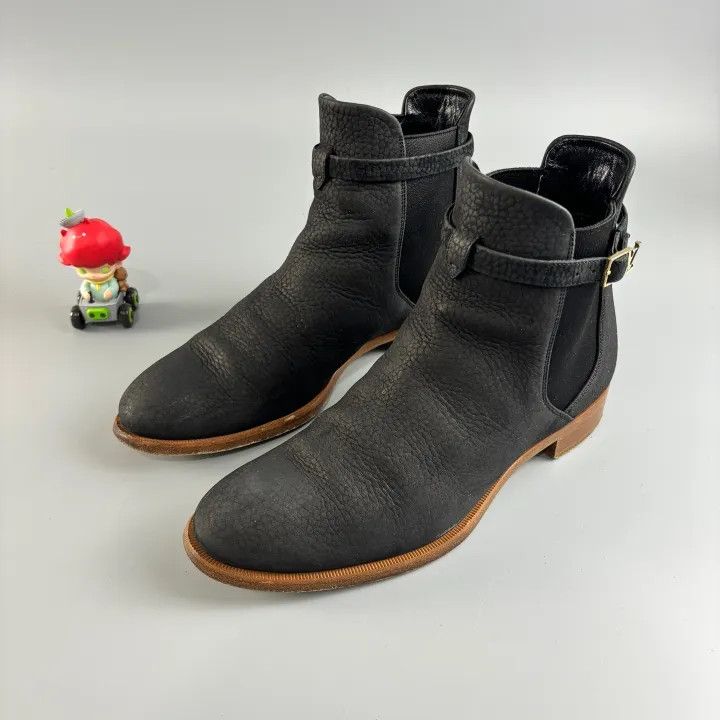 Louis Vuitton Chic Black Ankle Boots for Women 0079