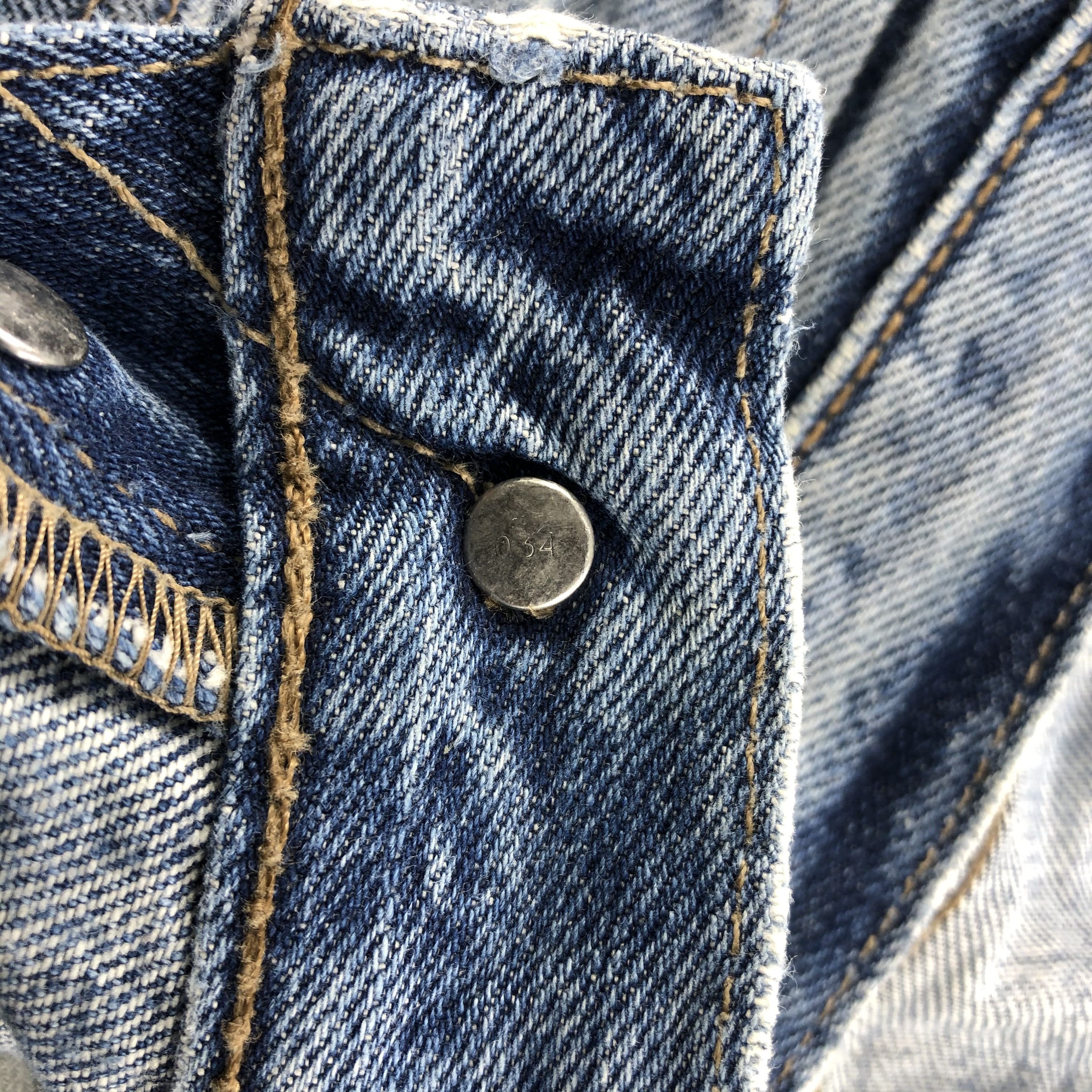 Levi's × Vintage Vintage Light Wash Levis 501 Jeans-JM869 Size US 33 - 8 Thumbnail