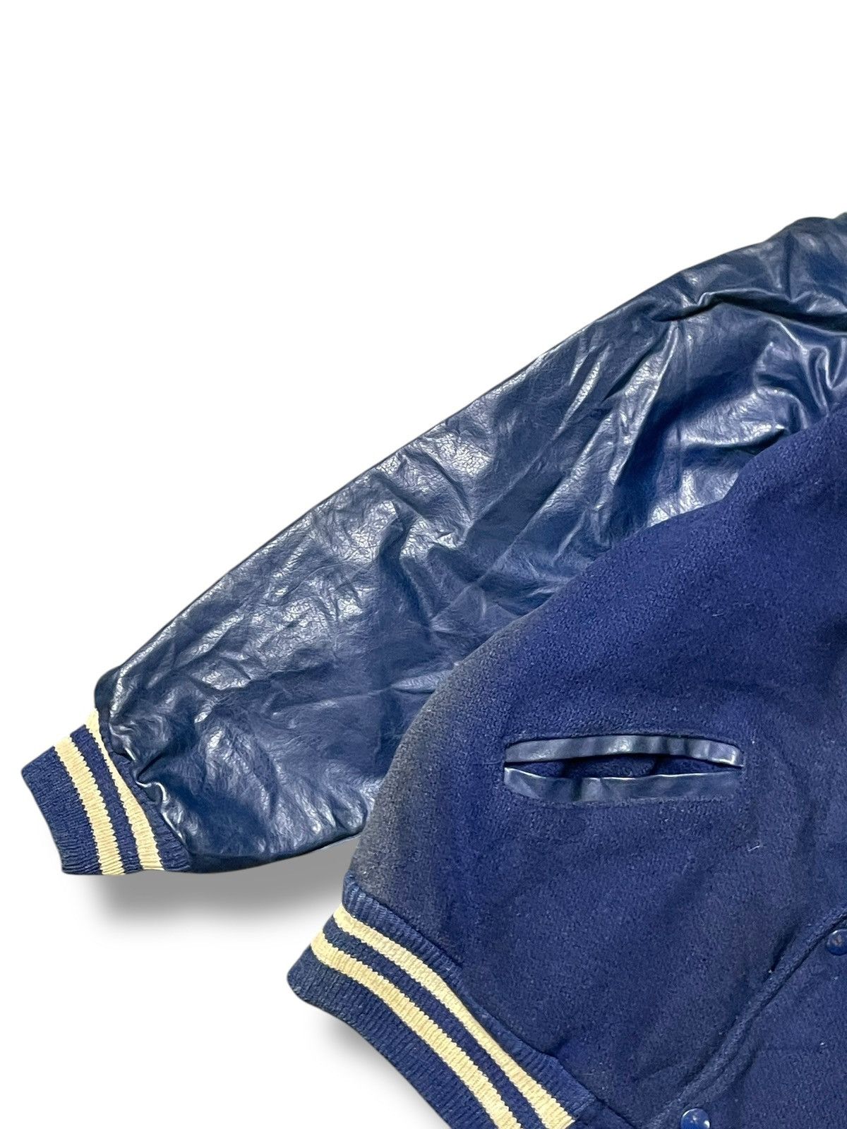 Howe × Japanese Brand × Vintage Vintage HOWE Athletic Apparel Varsity Jacket (71) Size US XXS / EU 40 - 4 Thumbnail