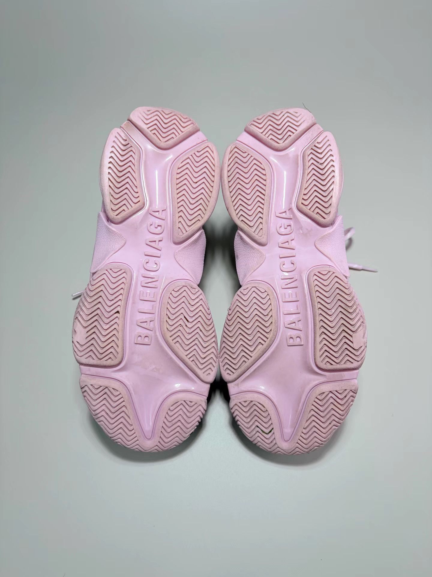 Balenciaga BALENCIAGA TRIPLE S Pink Logo Print Dad Sneakers K1 Size US 10 / EU 43 - 6 Thumbnail