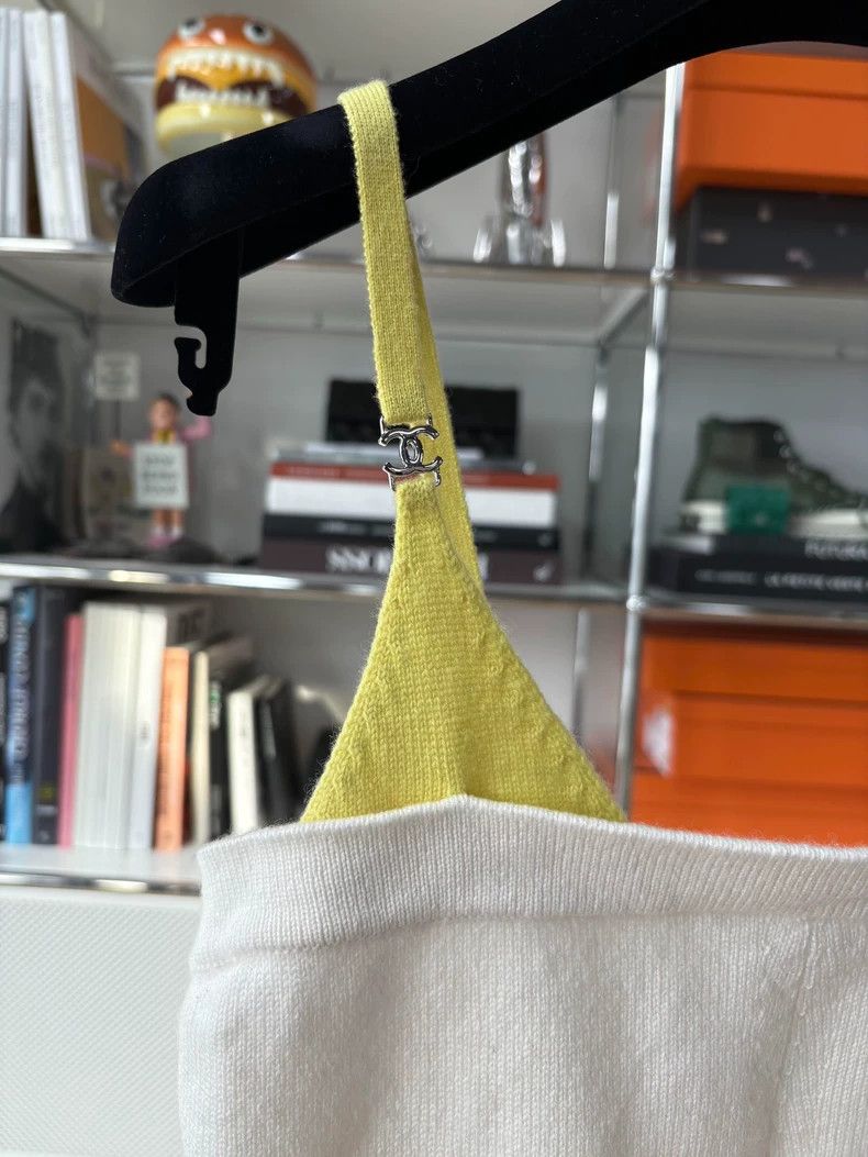 Chanel Chanel 25C yellow and white color-matched suspenders Size XXS / US 00 / IT 34 - 2 Thumbnail