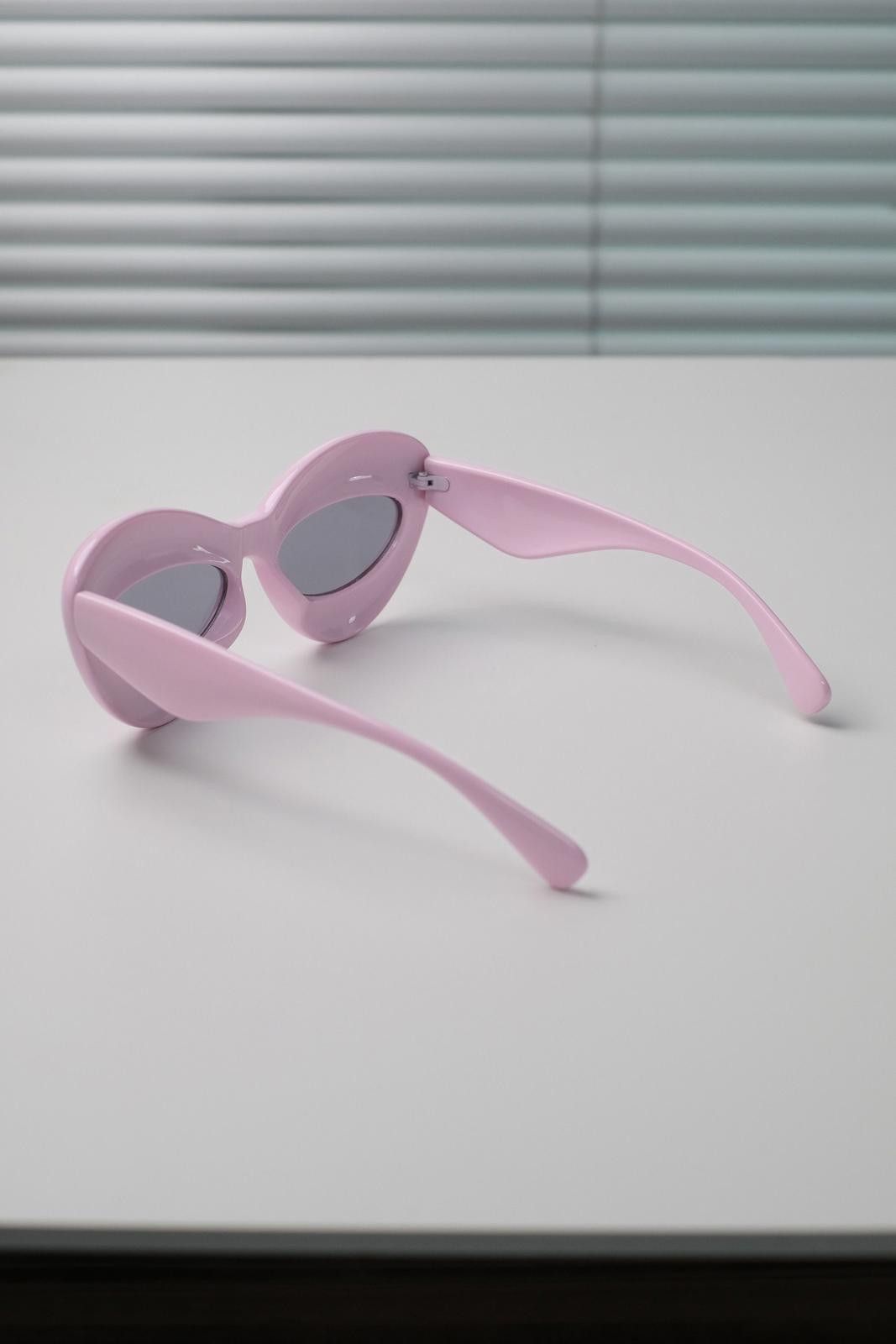 Other Y2k Vtg Futuristic Cat Eye Pink Bold Sunglasses Unisex OS Size ONE SIZE - 7 Thumbnail