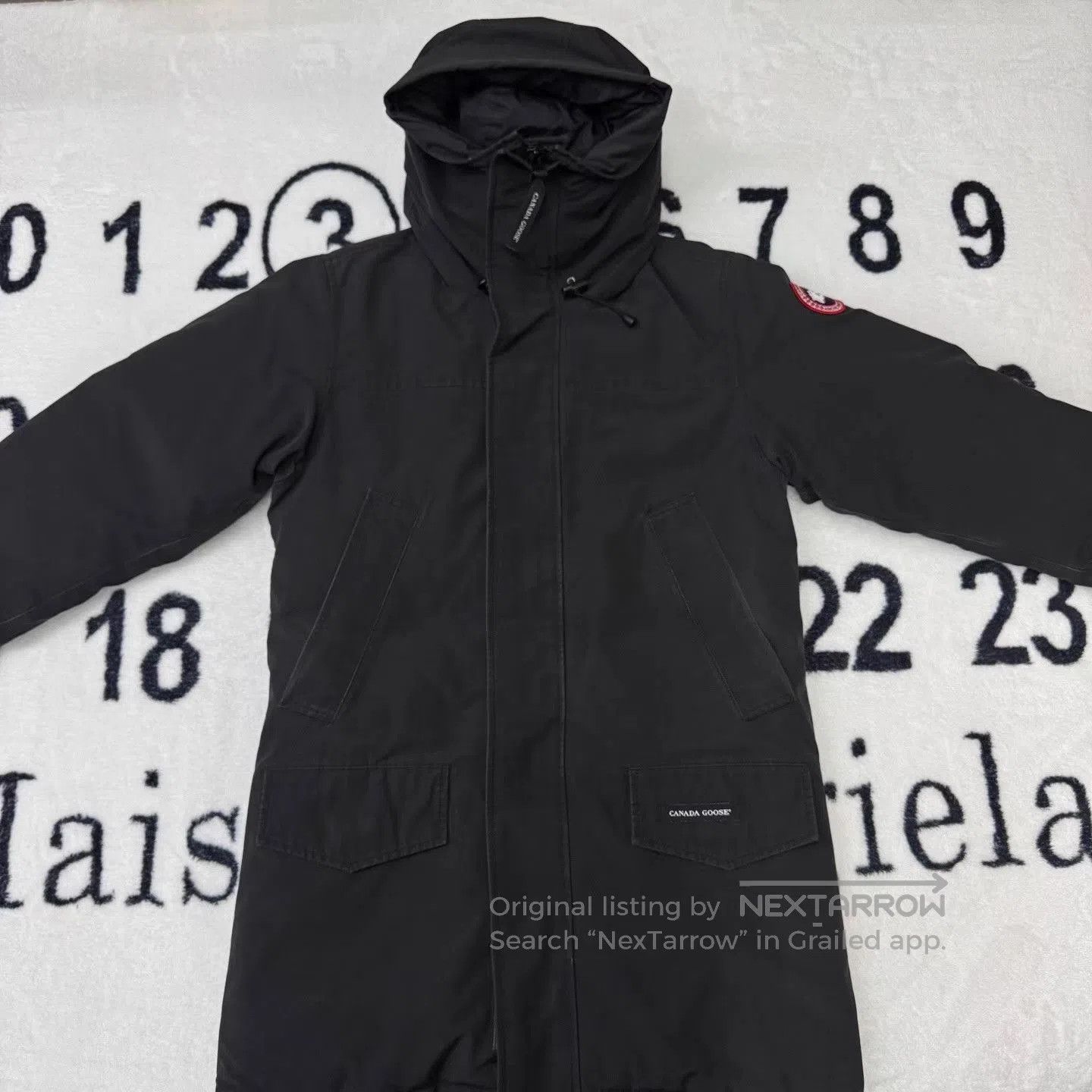 Canada Goose Black Hooded Heavy Winter Coat Size M. Size US M / EU 48-50 / 2 - 1 Thumbnail