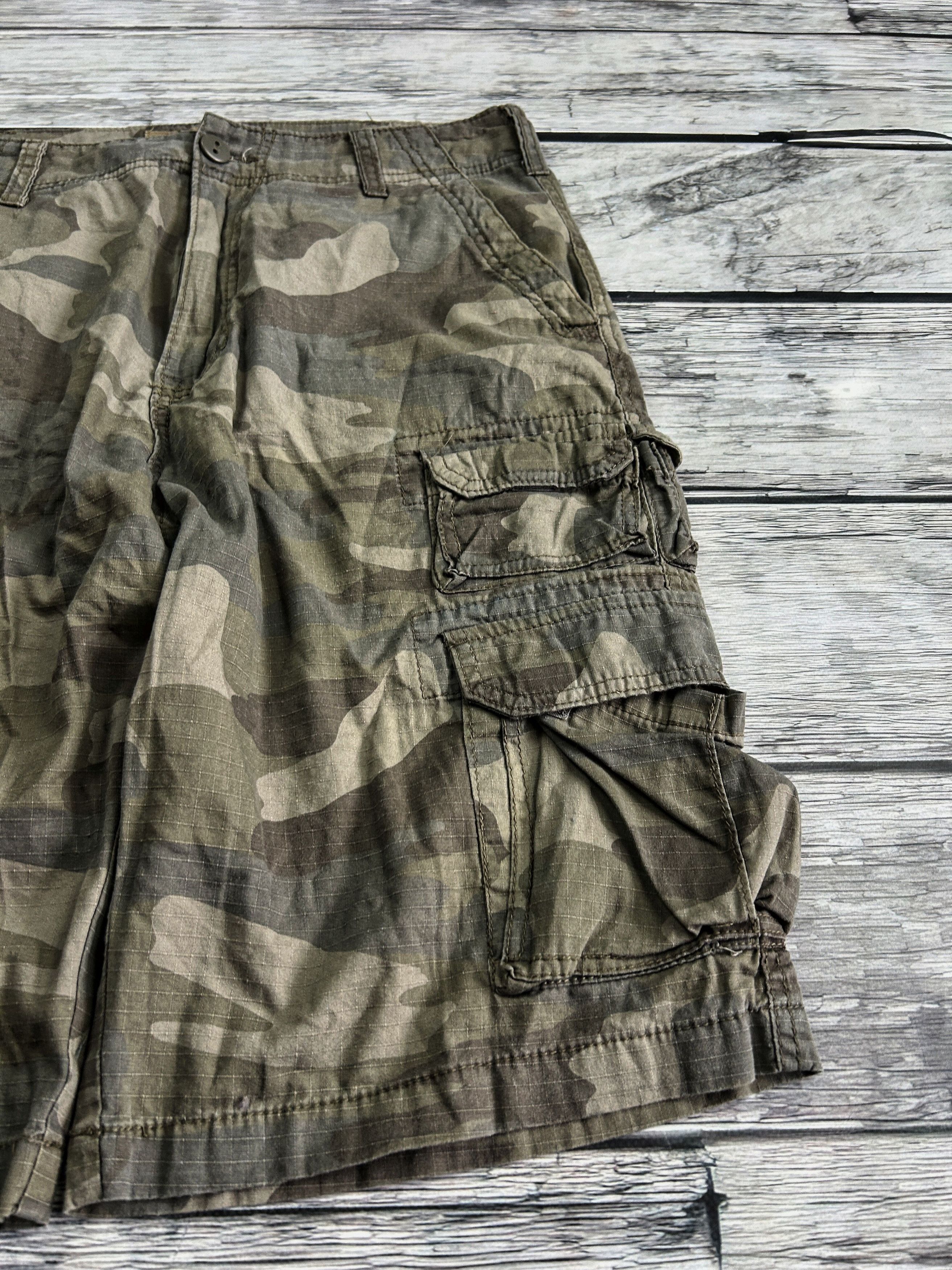 Japanese Brand VTG STREETWEAR MILITARY BALENCIAGA JUNYA YOHJI STYLE SHORTS Size US 32 / EU 48 - 6 Thumbnail