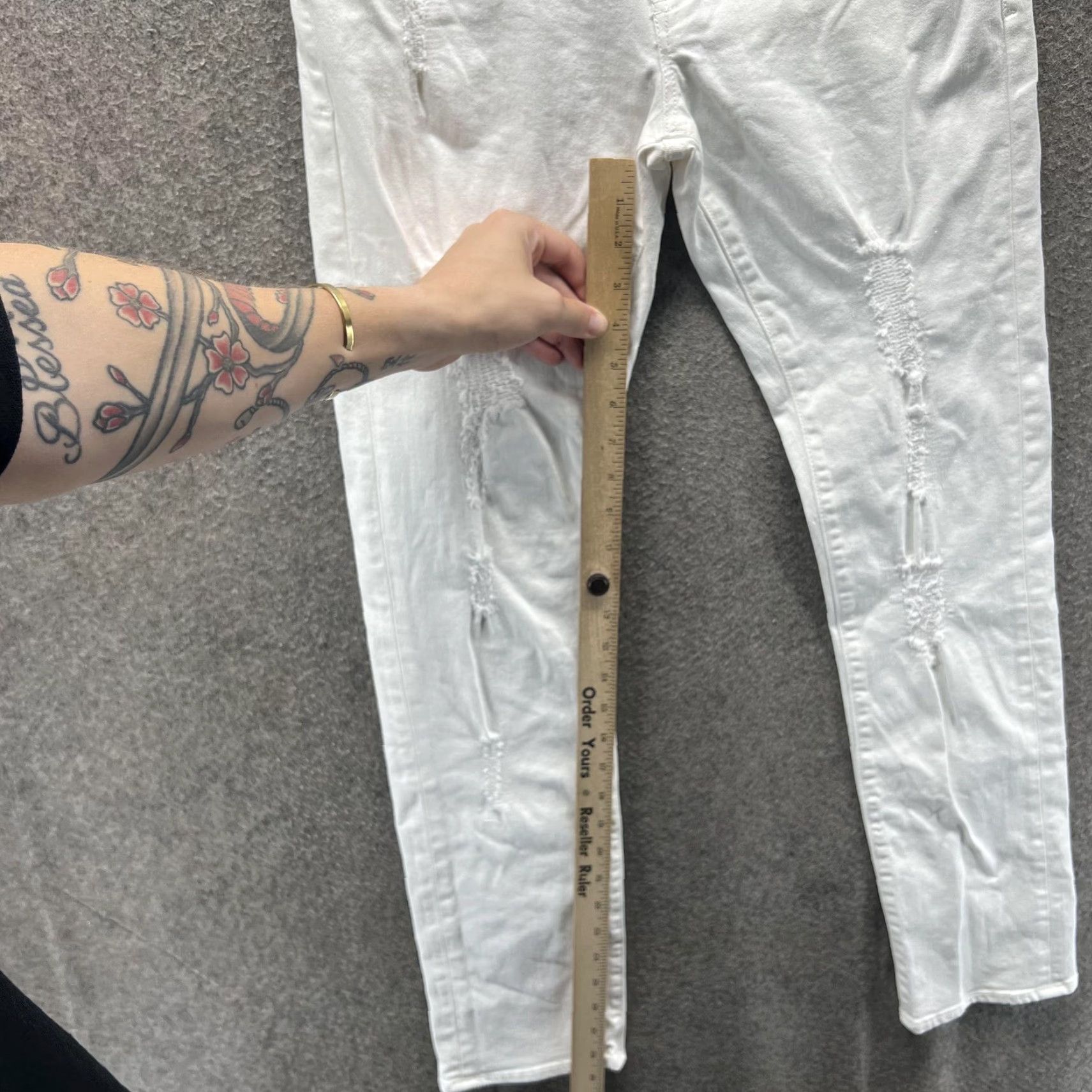 Armani Exchange Armani Exchange Jeans Mens 30R White Slim Distressed Denim 5-Pocket Zip Fly Modern Look Pants Mens Size US 30 / EU 46 - 6 Thumbnail