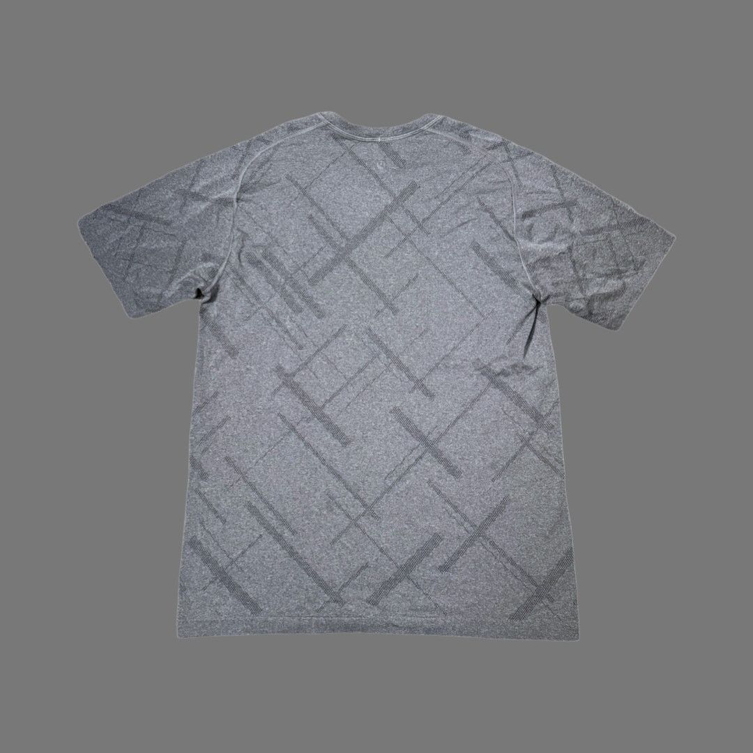 Lululemon lululemon Active Top Gray Mens Geometric Tee SS Size M EUC Size US M / EU 48-50 / 2 - 6 Thumbnail