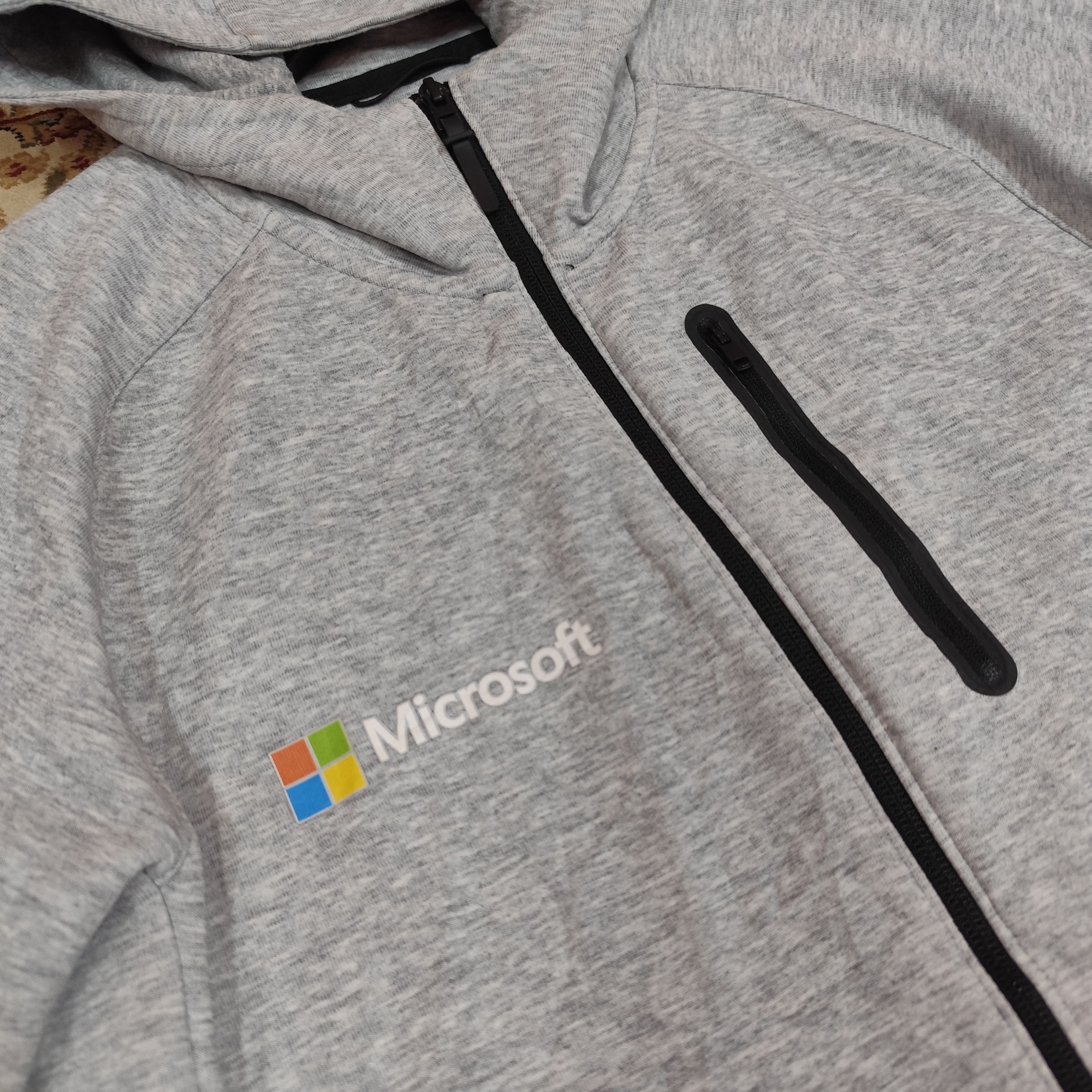 Japanese Brand × Microsoft × Uniqlo MICROSOFT TEAM JAPAN X UNIQLO ZIPPER HOODIE Size US L / EU 52-54 / 3 - 6 Thumbnail