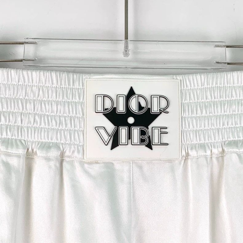 Dior Dior SizeS White logo leather brand elastic waist casual sh Size US 30 / EU 46 - 4 Thumbnail