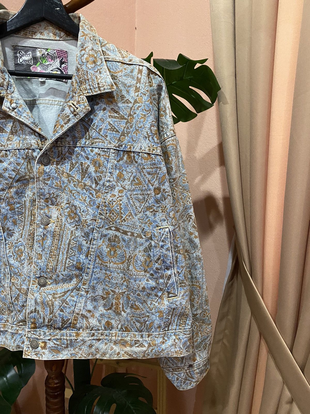 Japanese Brand Sweet Camel Vintage Printed Denim Jacket – Unique Streetwear Size US L / EU 52-54 / 3 - 5 Thumbnail