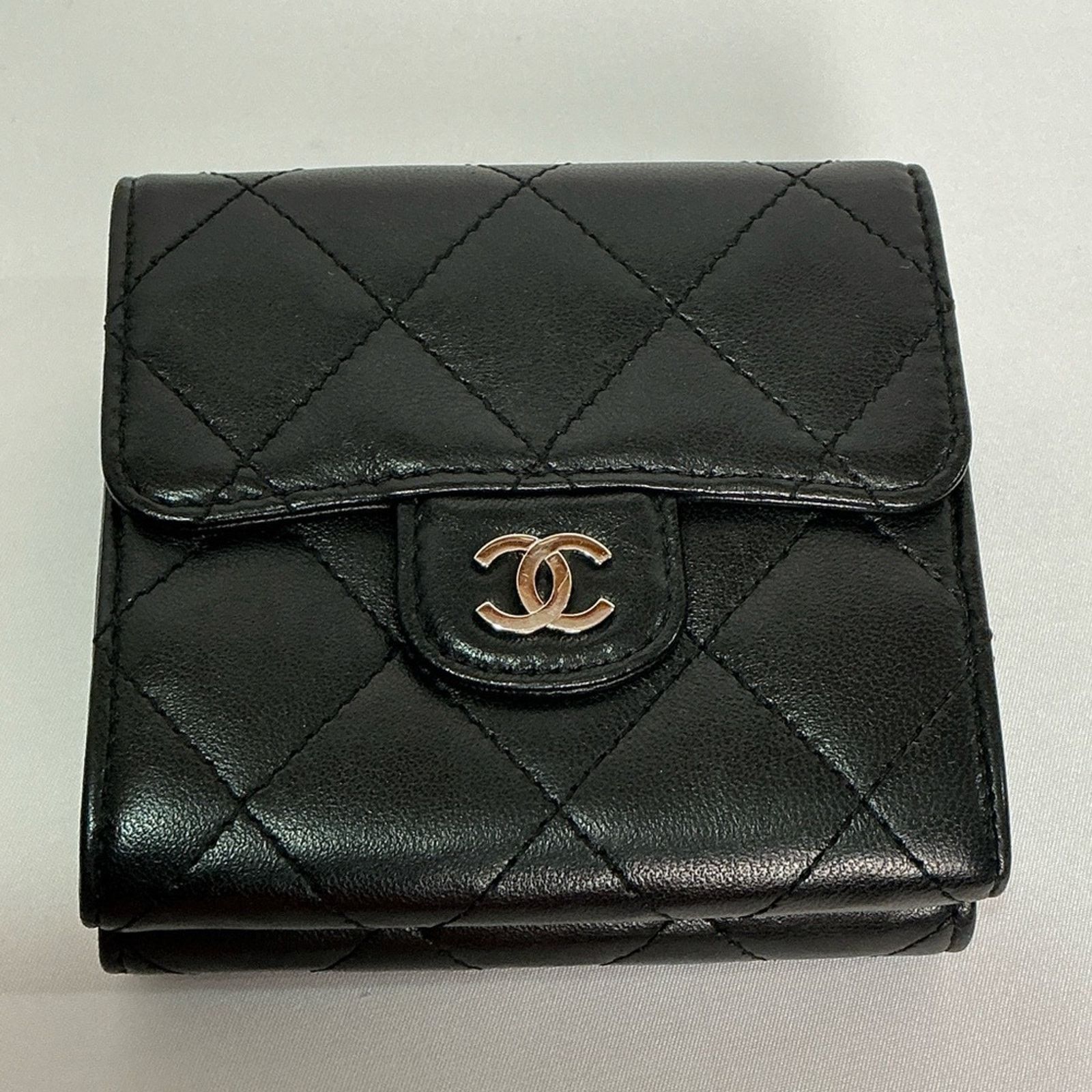 Chanel CHANEL Matelasse Tri-Fold Compact Wallet Lambskin Silver Size ONE SIZE - 3 Thumbnail