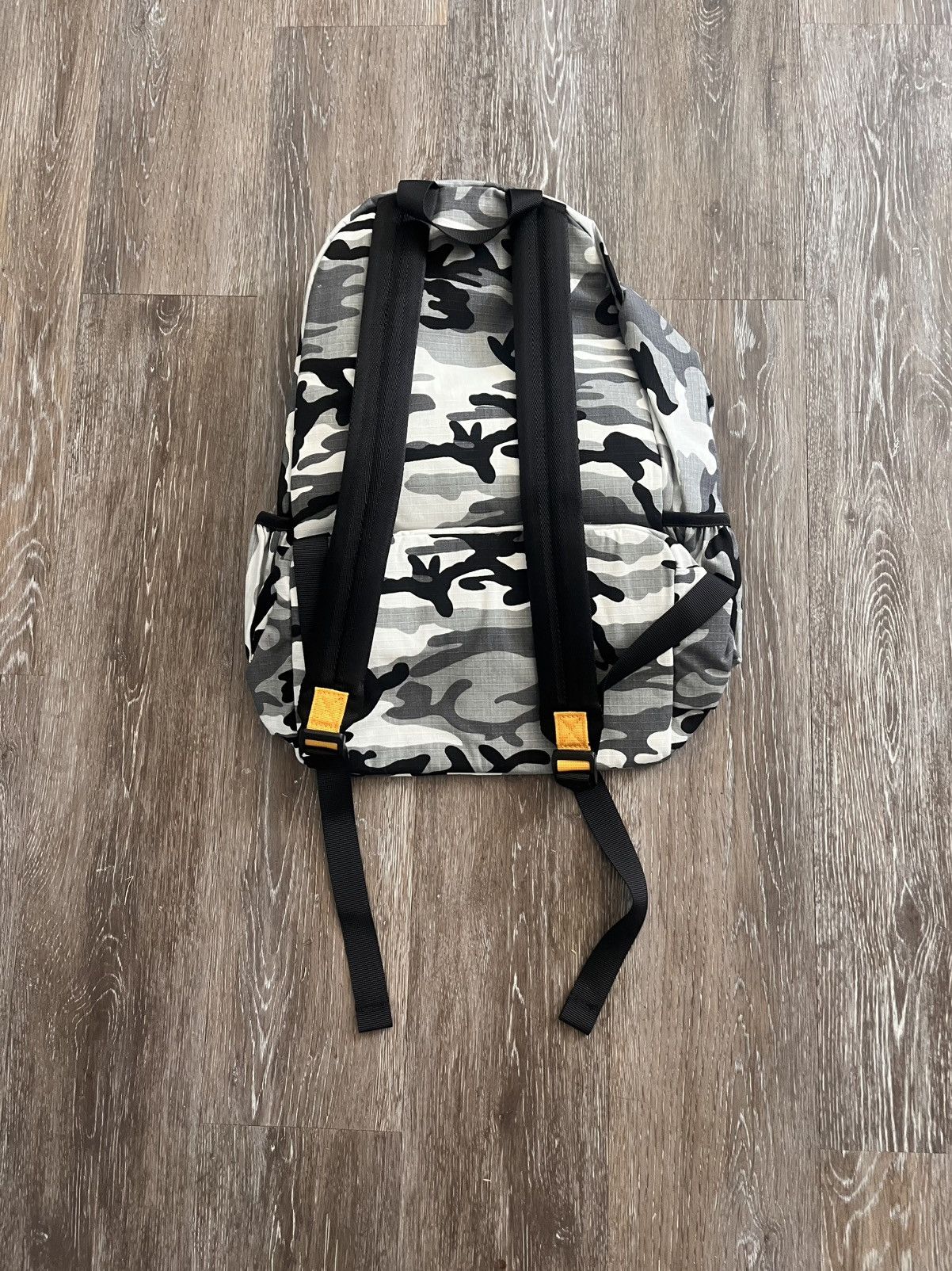 Haunted Starbucks Haunted starbucks camo bookbag Size ONE SIZE - 3 Thumbnail