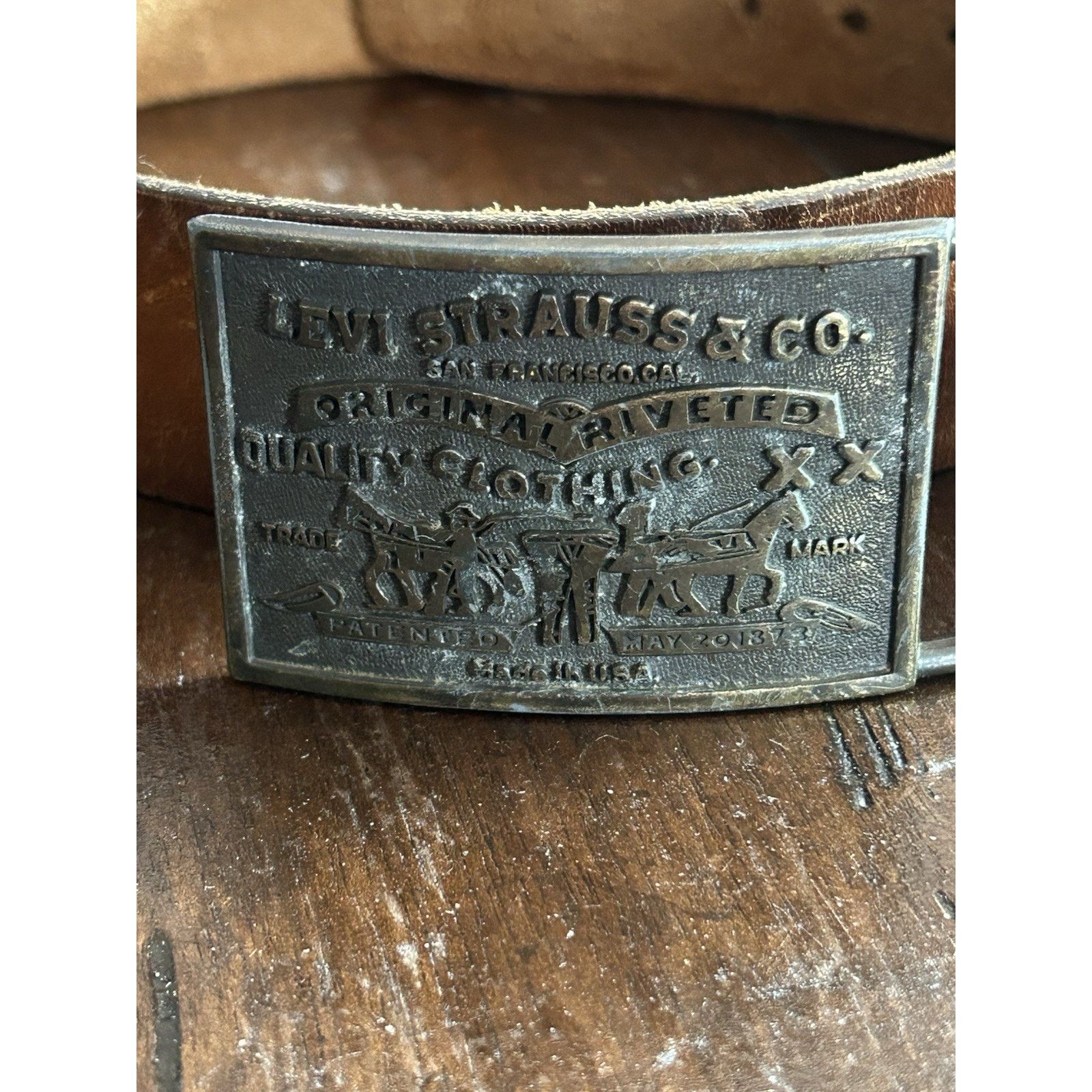 Levi's VTG Levi Strauss & Co Brown Leather Belt With Buckle Size 36 - 1 Thumbnail