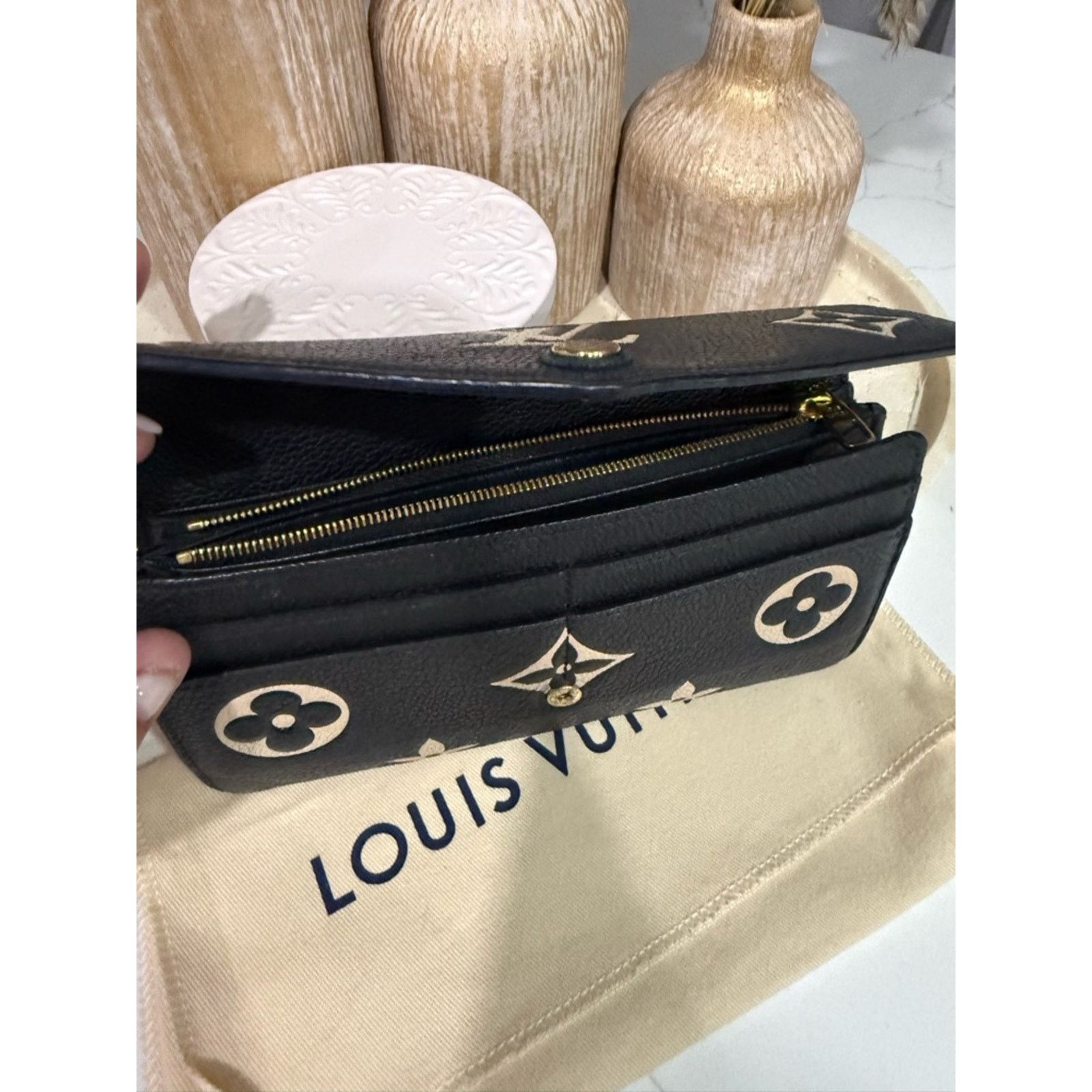 Louis Vuitton Louis Vuitton Sarah Wallet Bicolor Monogram Empreinte leathe Size ONE SIZE - 3 Thumbnail