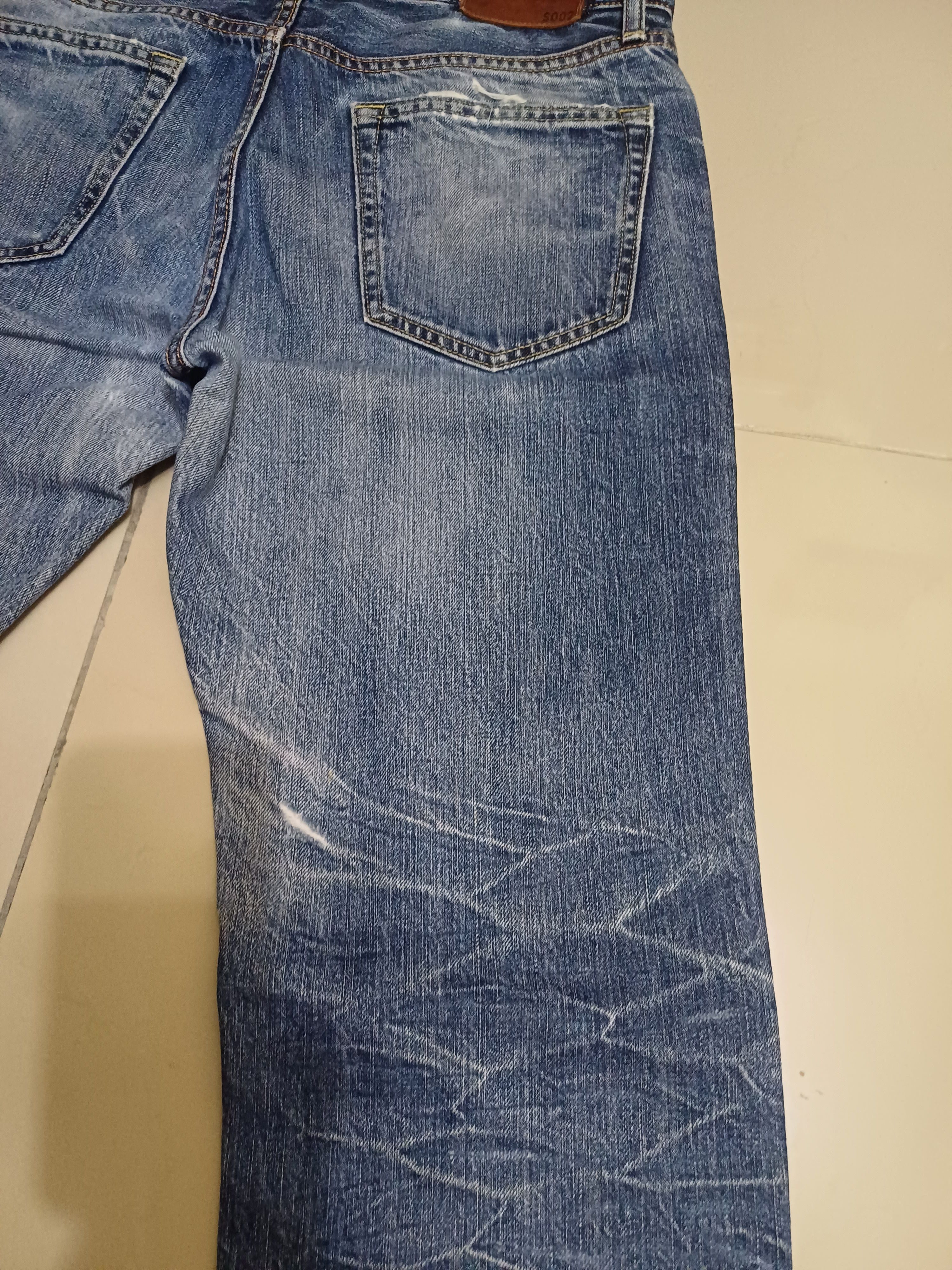 Japanese Brand × Uniqlo S002 Vintage Uniqlo Nice Faded Patina Distressed Jeans Size US 33 - 18 Thumbnail