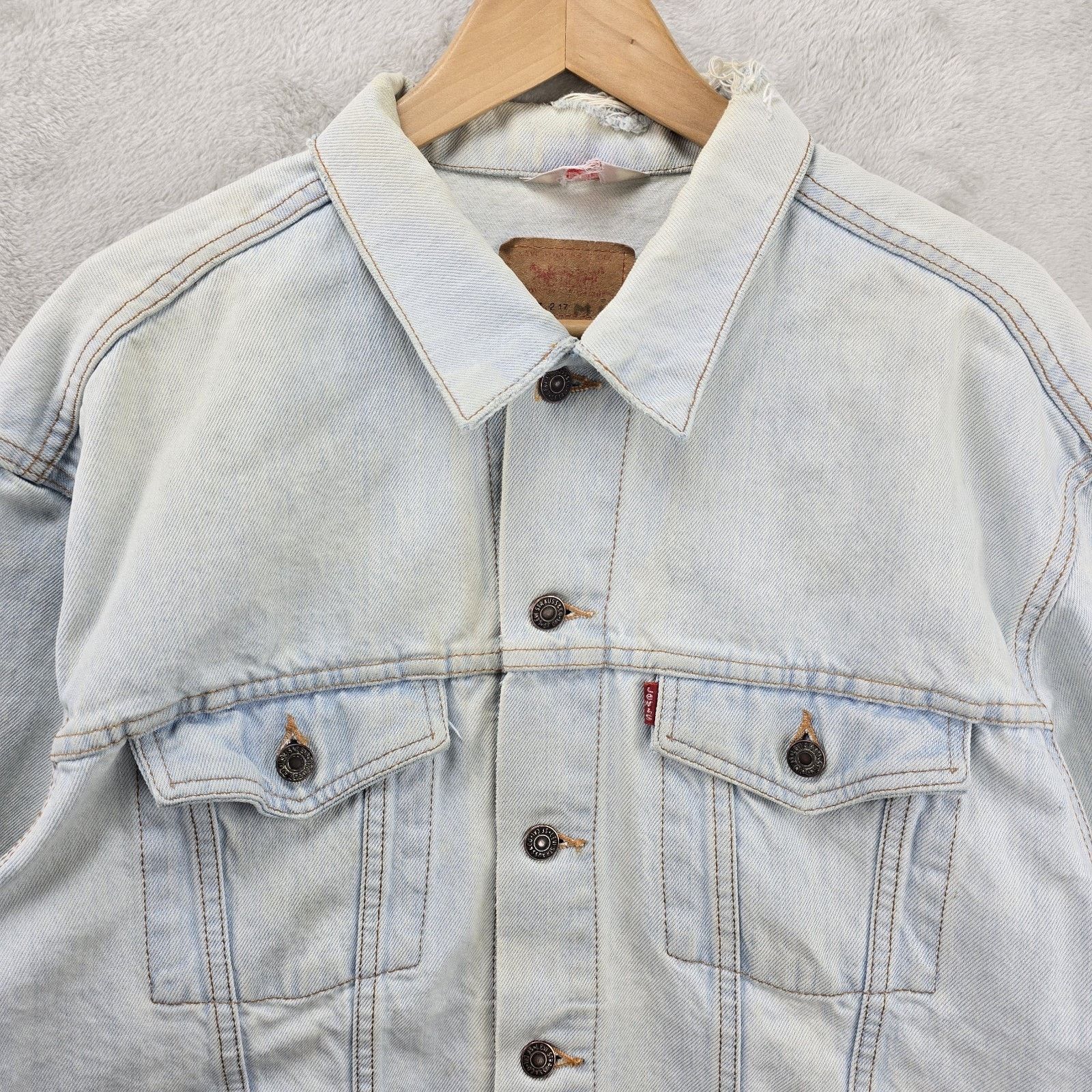 Levi's Vintage Levis Denim Trucker Jacket Large 70506-0217 Thrashed Size US L / EU 52-54 / 3 - 3 Thumbnail