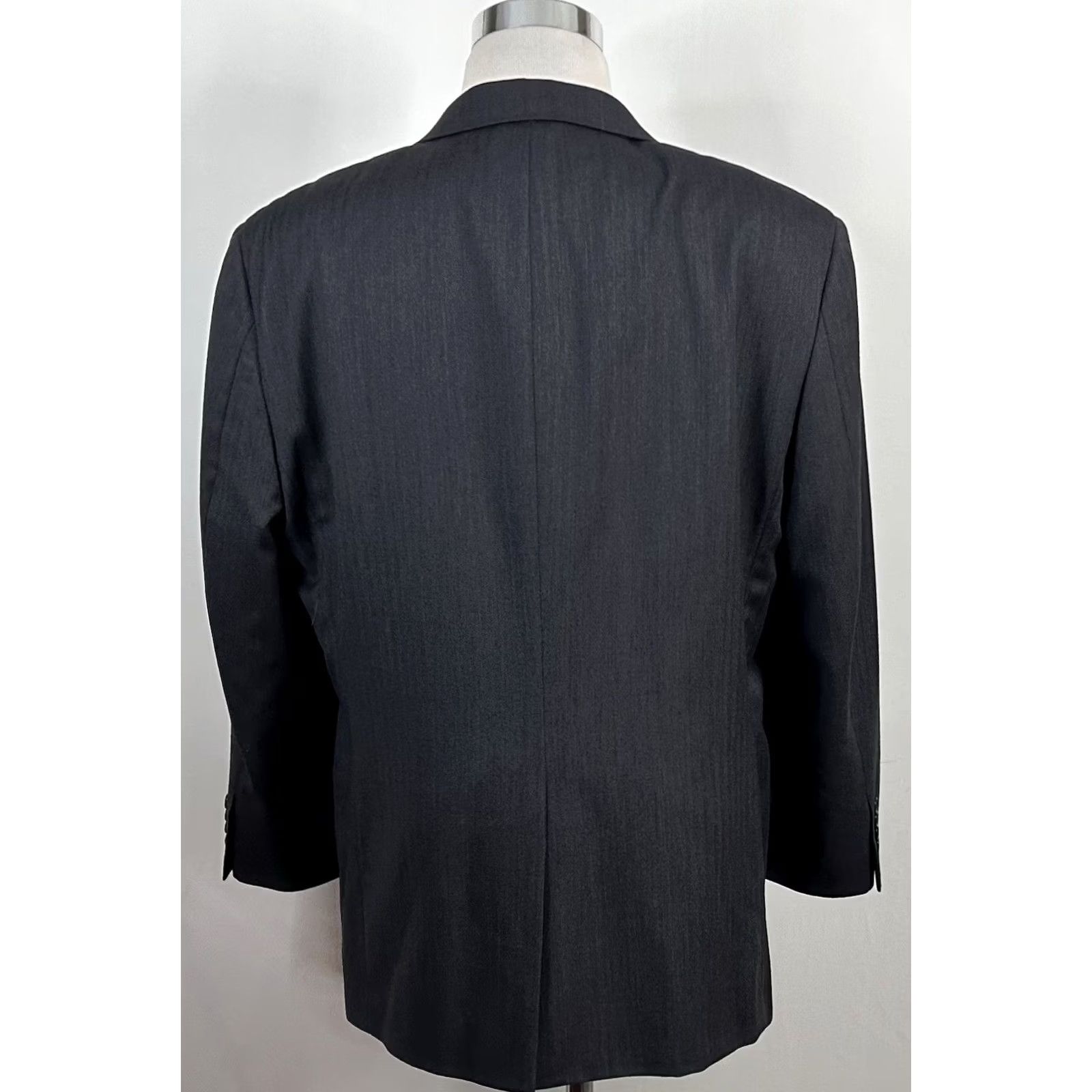 Jos. A. Bank Jos A Bank 46R Sport Coat 100% Wool Gray Herringbone Two-Button Lined Vented Size US XS / EU 42 / 0 - 6 Thumbnail
