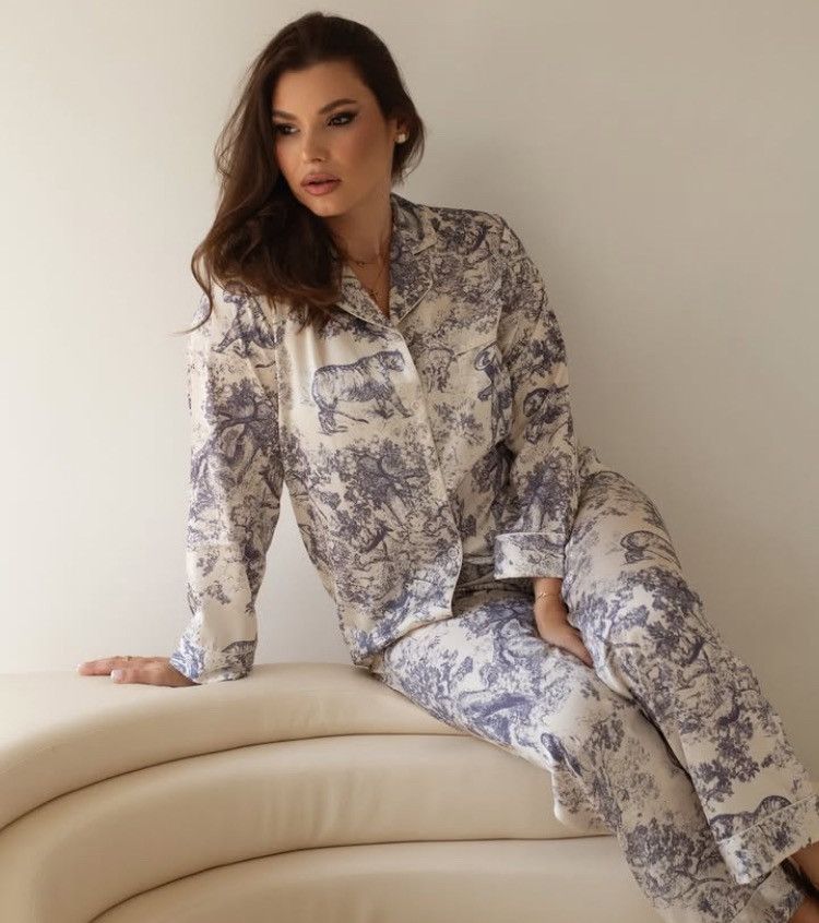 Other ✨ Elegant Toile de Jouy Satin Pajamas ✨ high end Size S / US 4 / IT 40 - 1 Thumbnail
