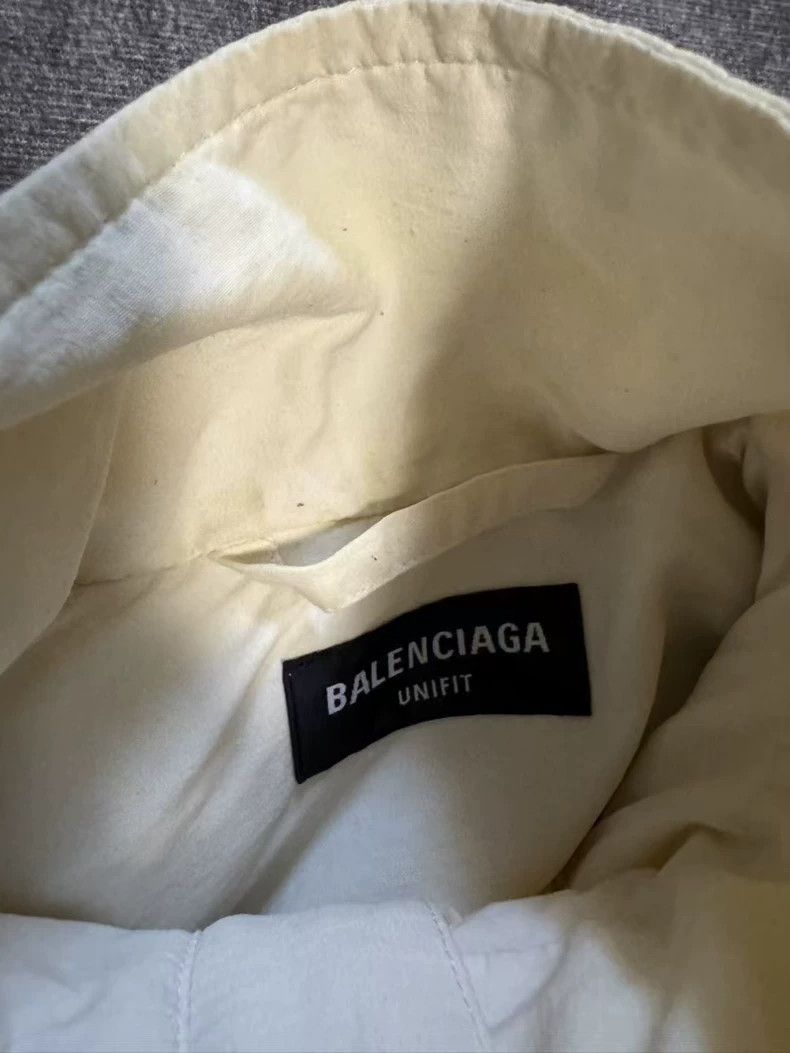 Balenciaga Balenciaga White padded jacket Size US M / EU 48-50 / 2 - 3 Thumbnail