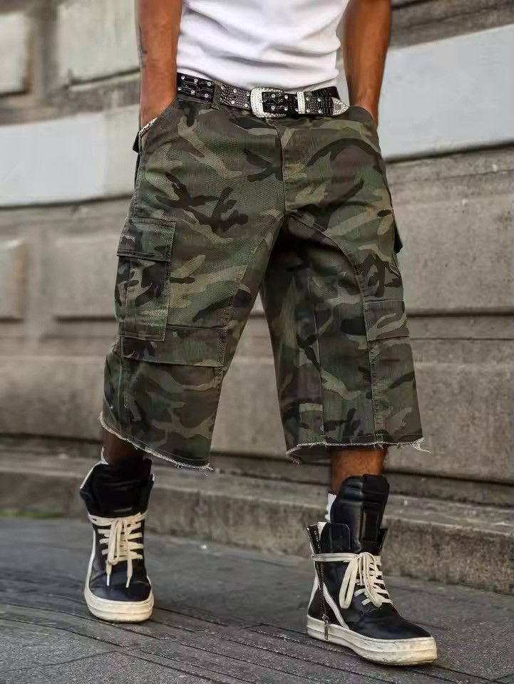 Japanese Brand Cargo distressed camo jorts Size US 32 / EU 48 - 3 Thumbnail