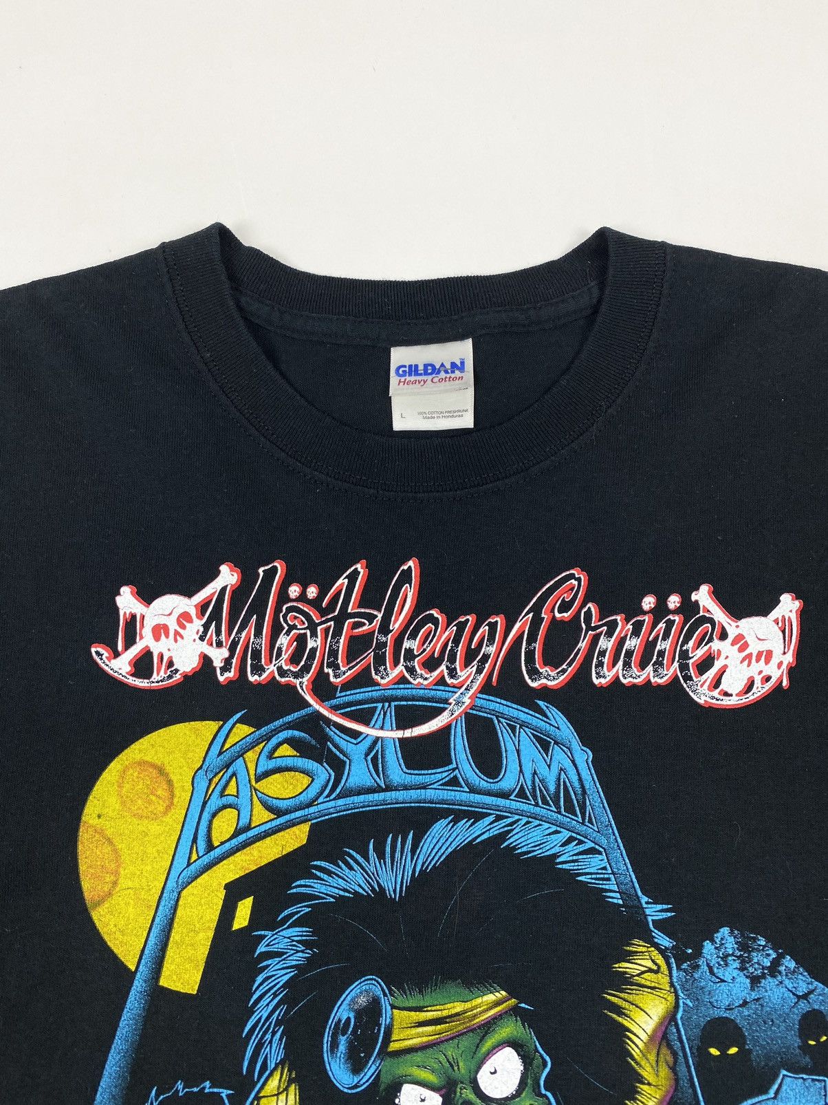 Band Tees Y2K Mötley Crüe Dr. Feelgood Asylum Zombie Graphic Tee Size US L / EU 52-54 / 3 - 3 Thumbnail