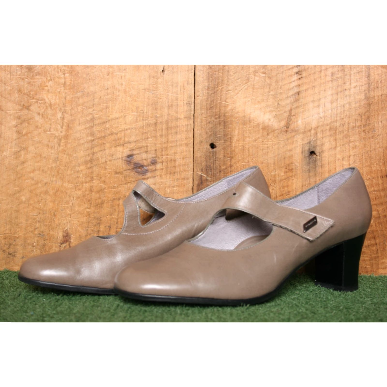 Vintage BeautiFeel Katherina Stone Brown Mary Jane Pump Heels EUR 38 US 7-7.5 Leather Mid Heel Womens Shoes Stone Mary Jane Pumps Size US 7.5 / IT 37.5 - 2 Thumbnail