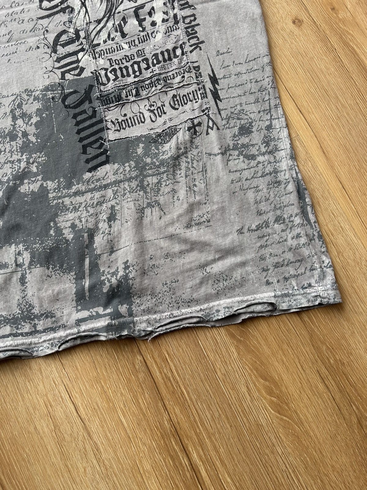 Affliction Vintage Y2K Cyber Affliction All Over Print Distressed Tee Size US XL / EU 56 / 4 - 9 Thumbnail