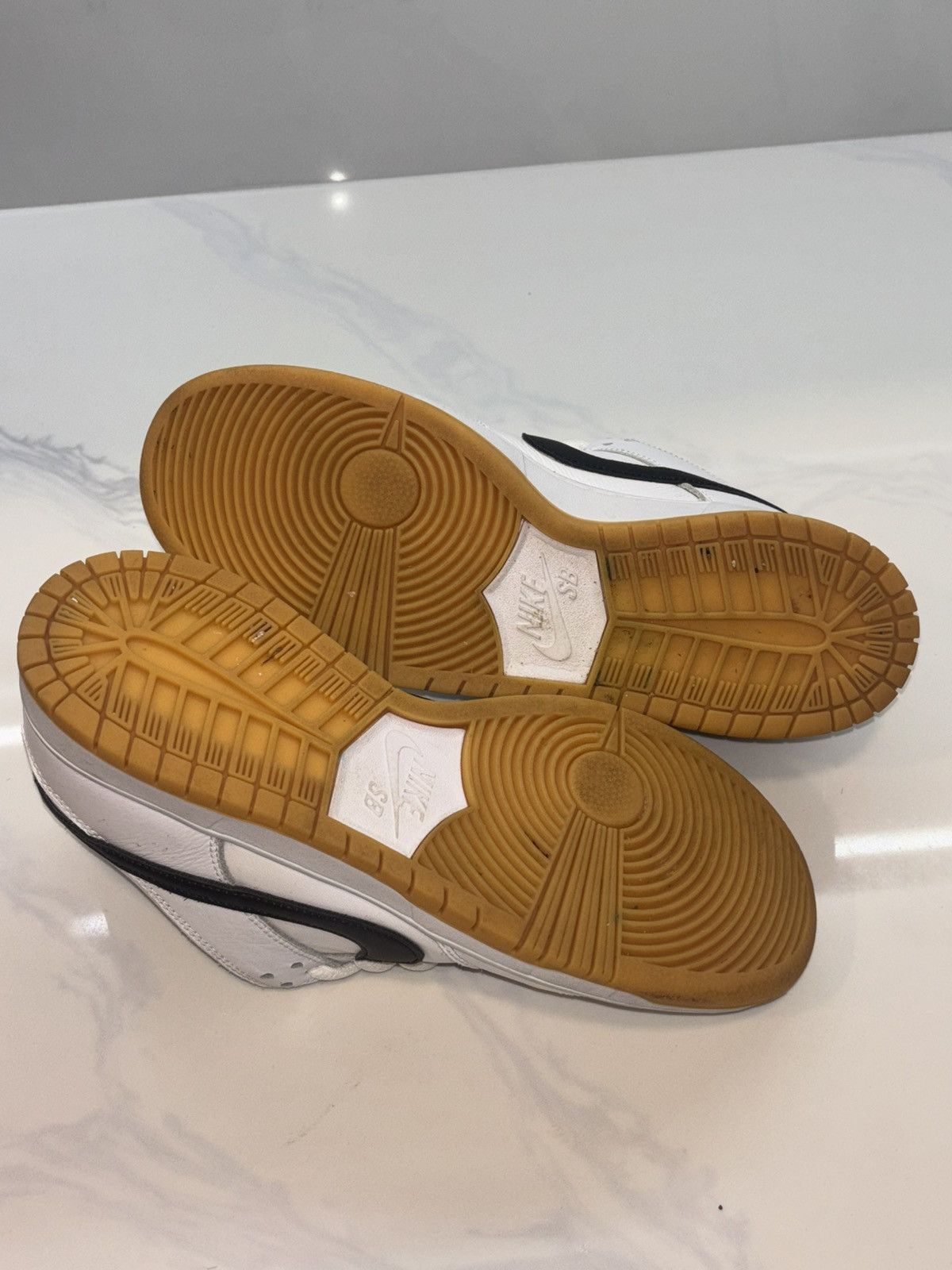 Hypebeast Nike SB Dunk Low Pro Size US 9.5 / EU 42-43 - 7 Thumbnail