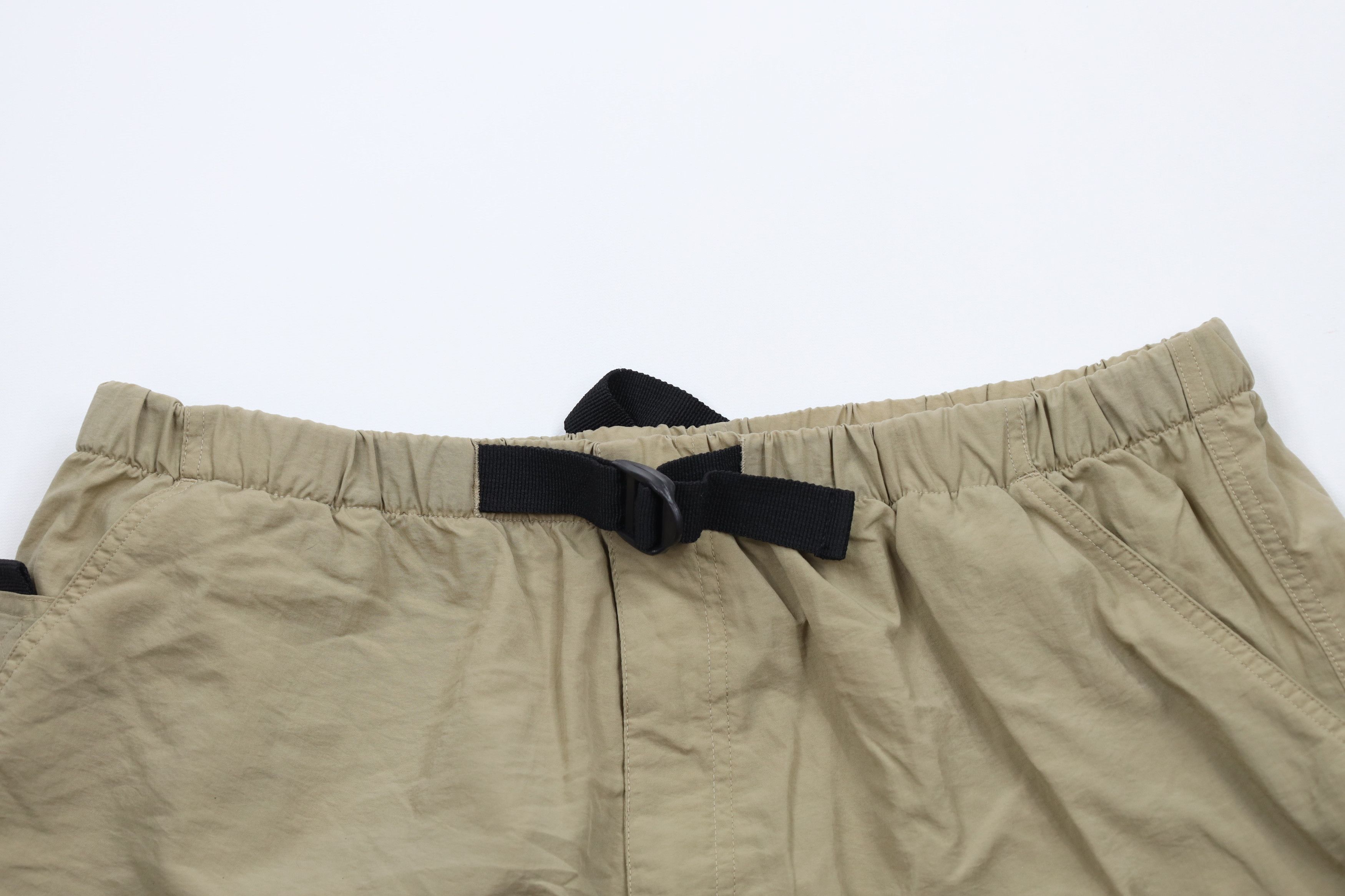 Universal Studios × Vintage Vintage 90s Universal Studios Cargo Shorts Beige Nylon Size US 38 / EU 54 - 2 Thumbnail