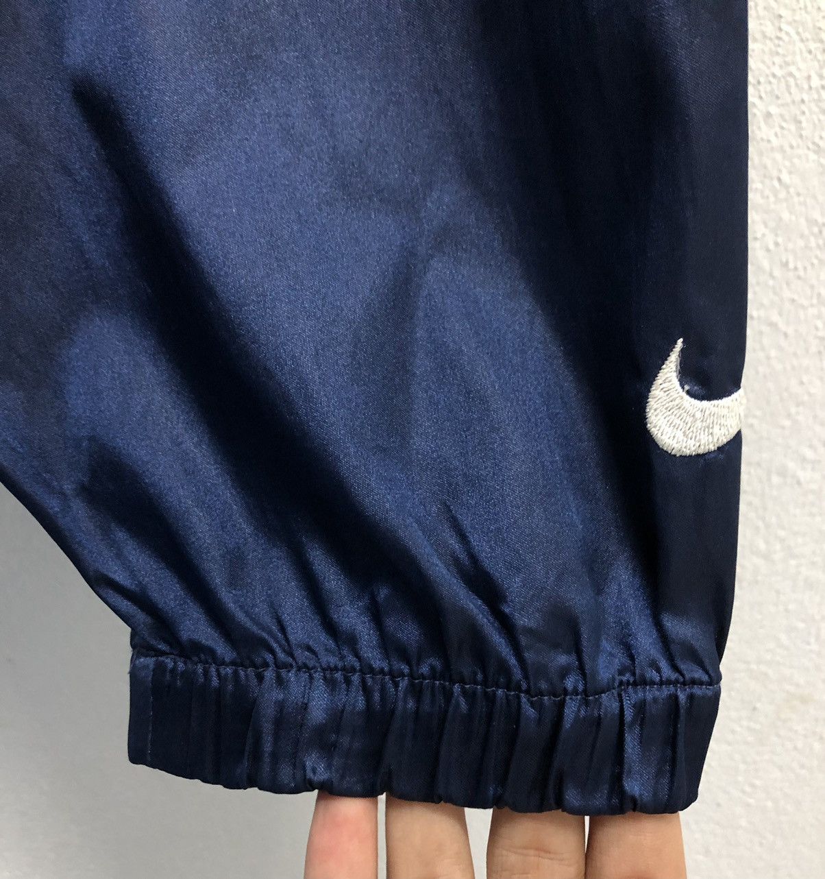 Nike Vintage Nike Windbreaker Jacket – Navy Blue Size US L / EU 52-54 / 3 - 8 Thumbnail