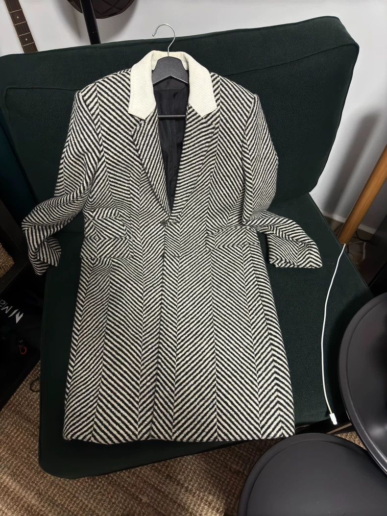 Other Haider Ackermann Human figure wool coat Size XS / US 0-2 / IT 36-38 - 1 Thumbnail