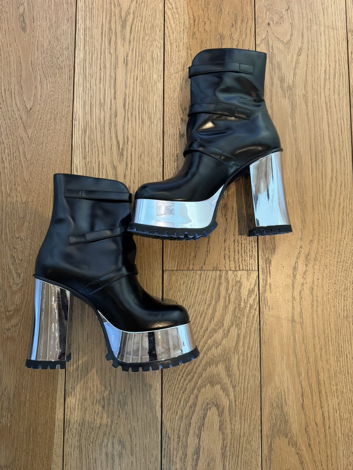 Gucci Leather Striped Moto Boots