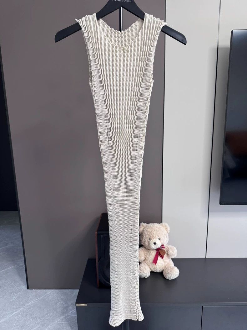 Issey Miyake Issey Miyake size:2 Sponge dress Size XS / US 0-2 / IT 36-38 - 1 Thumbnail