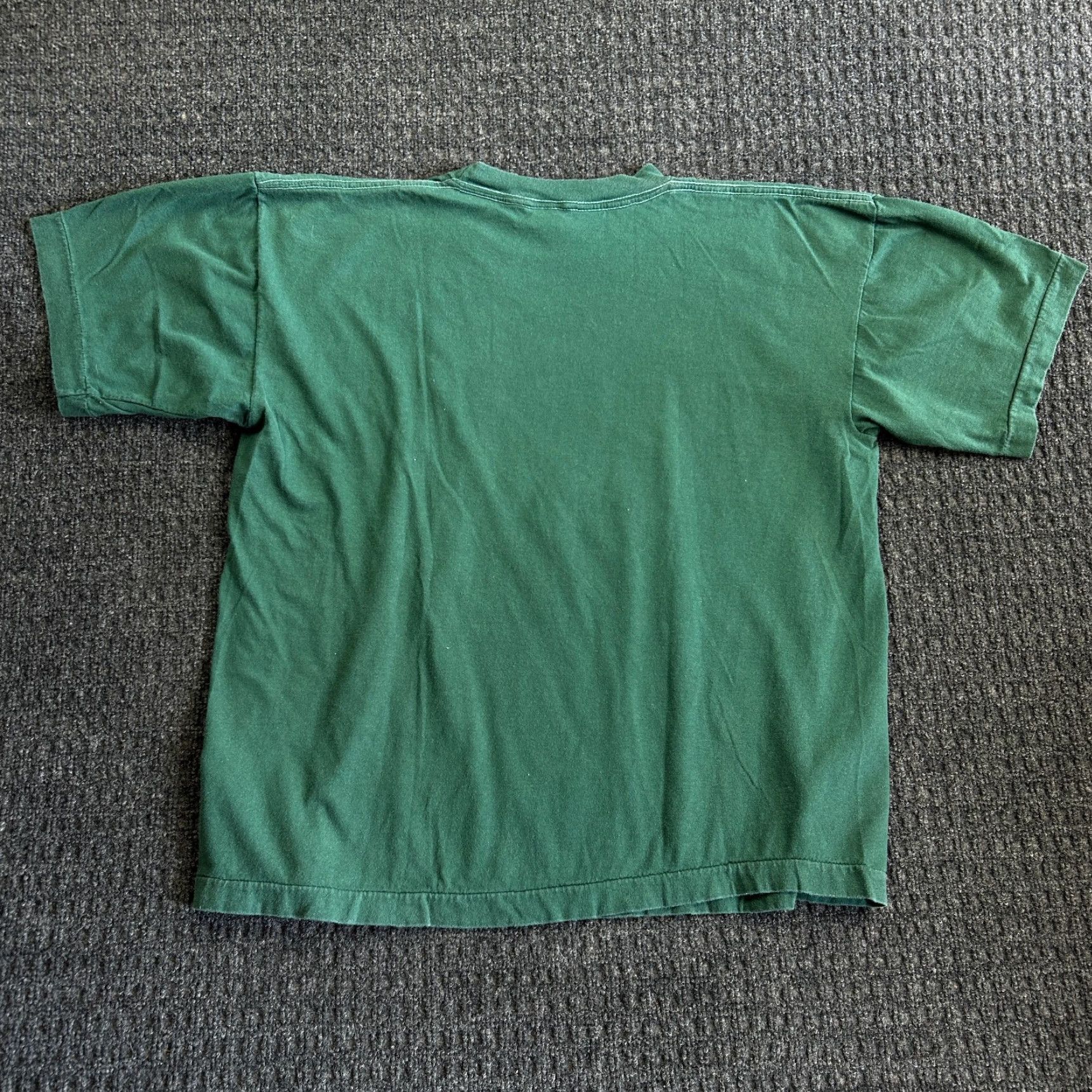 Vintage VINTAGE Blue Wave T-Shirt College Grand Reunion 90s Green XL Mens Short Sleeve Crew Neck Cotton Graphic Print Single Stitch Universal USA Size US XL / EU 56 / 4 - 6 Thumbnail