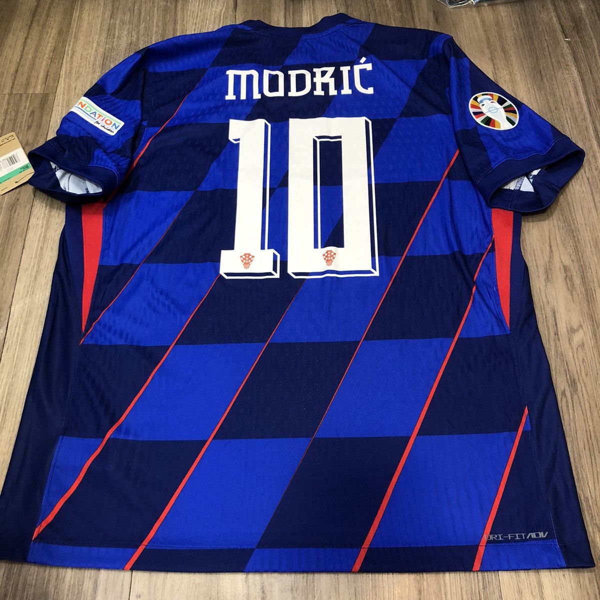 Nike Croatia Euro2024 player issue away shirt #10 Modric (Bnwt) Size US XL / EU 56 / 4 - 2 Thumbnail