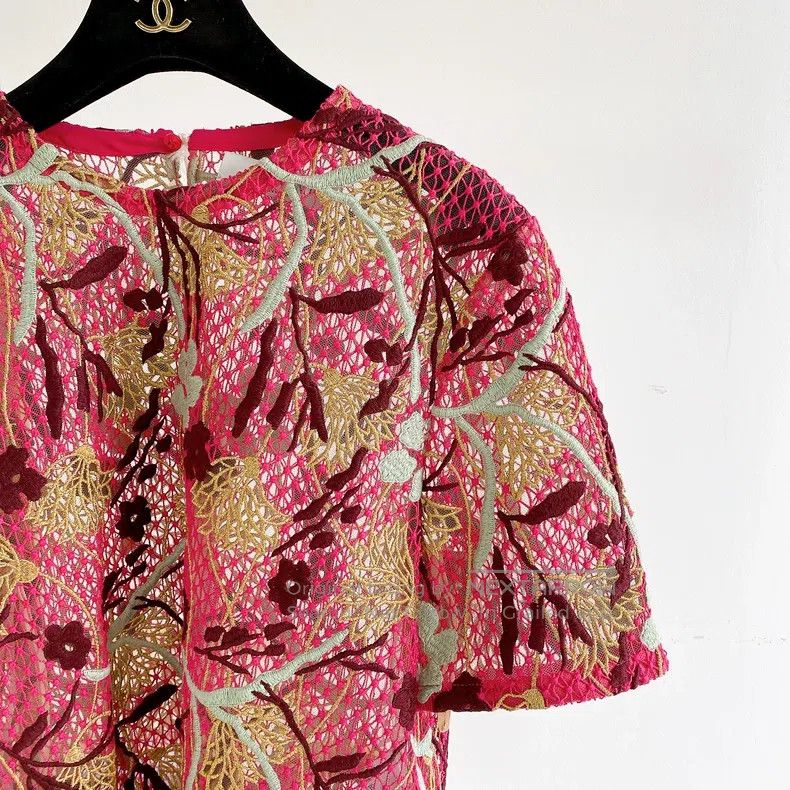 Valentino Valentino Lace T-shirt top Size S / US 4 / IT 40 - 4 Thumbnail