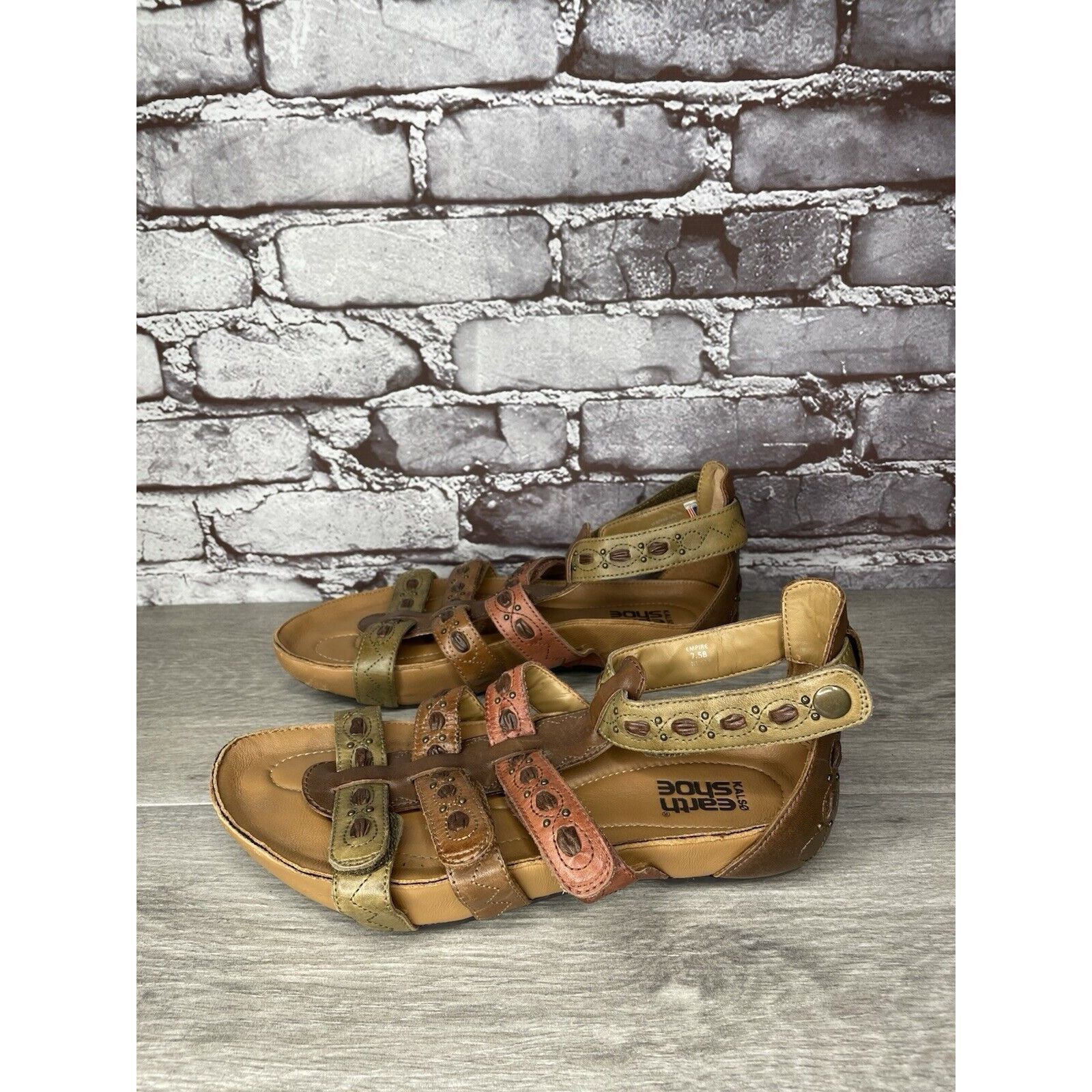 Other Earth Kalso Empire Bat Brown Leather Green Ankle Strap Wedge Size US 7.5 / IT 37.5 - 14 Thumbnail