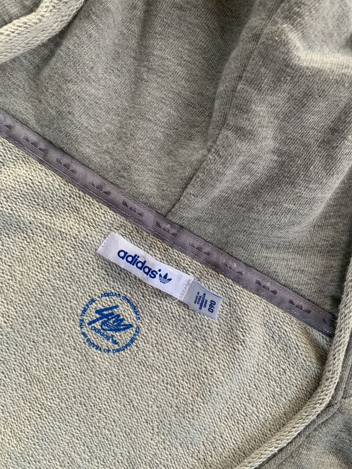 Adidas SLEEVLES VINTAGE ADIDDAS DISTRESSED HOODIE Size US M / EU 48-50 / 2 - 11 Thumbnail