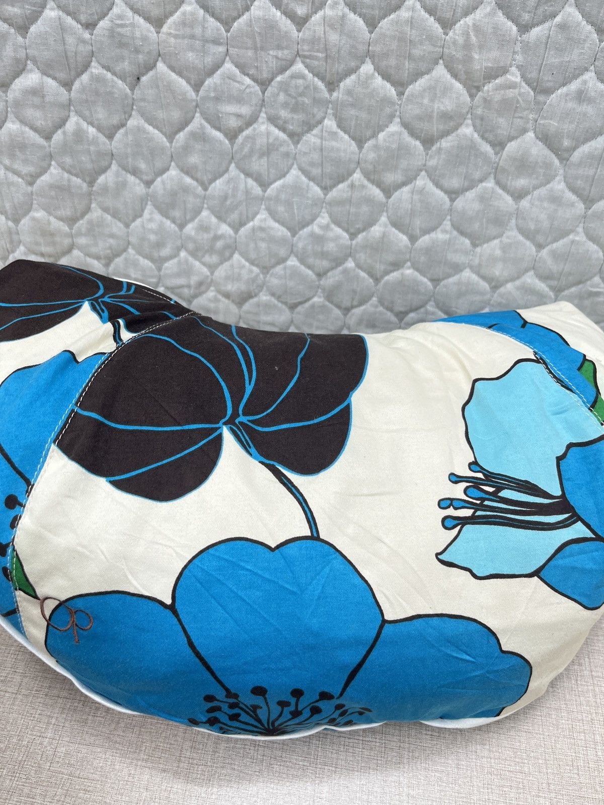 Ocean Pacific 🔥🔥🔥STEALS OCEAN PACIFIC FLORAL SLING BAG Size ONE SIZE - 11 Thumbnail
