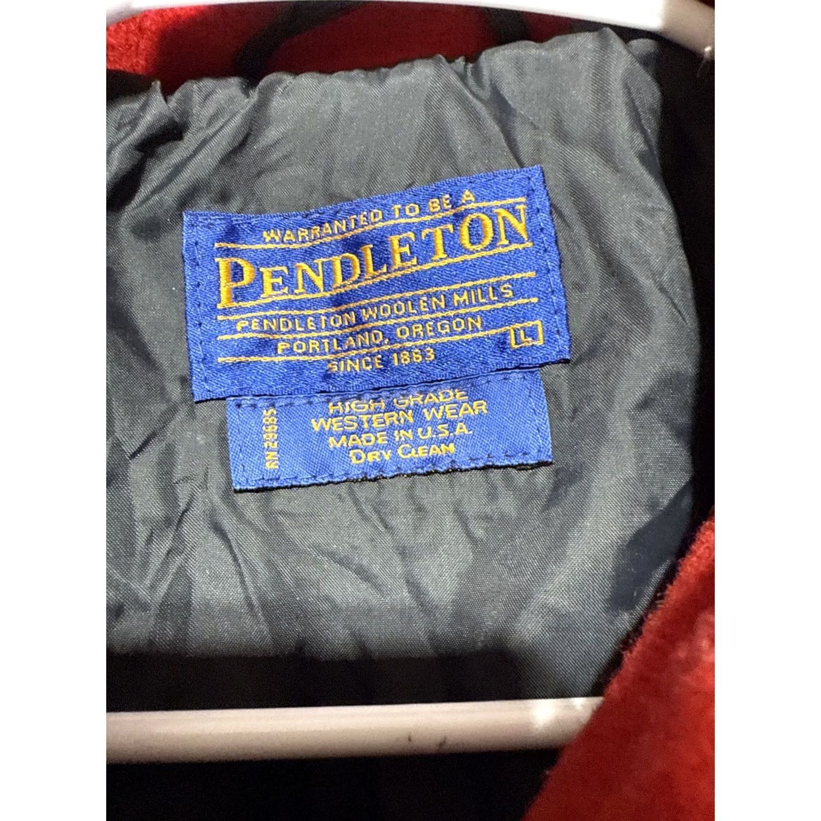Pendleton VINTAGE Pendleton Red Aztec Print Western Coat Men’s Size L RARE Size US L / EU 52-54 / 3 - 4 Thumbnail