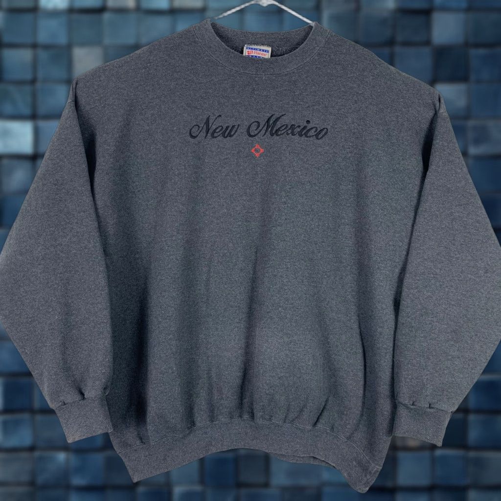 VINTAGE Hanes Sweatshirt 2XL Adult Casual Gray 90s Y2K New Mexico Embroidered Pullover